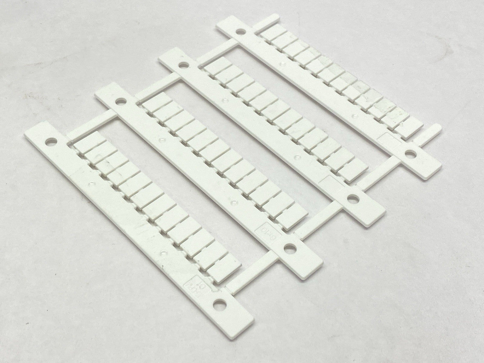 Cembre 41095 Terminal Marker Tags MG-CPM-01 PKG OF 1536 - Maverick Industrial Sales