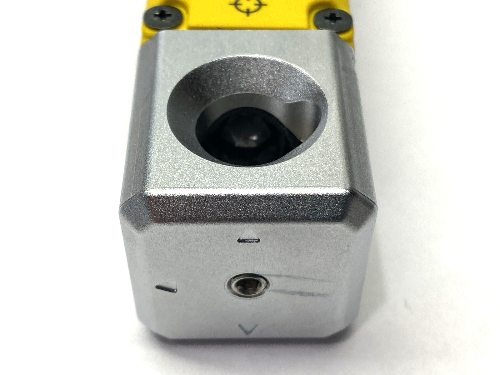 GS-71PC | Keyence Safety Interlock Switch Power-to-Lock M12 Connector - Used - Maverick Industrial Sales