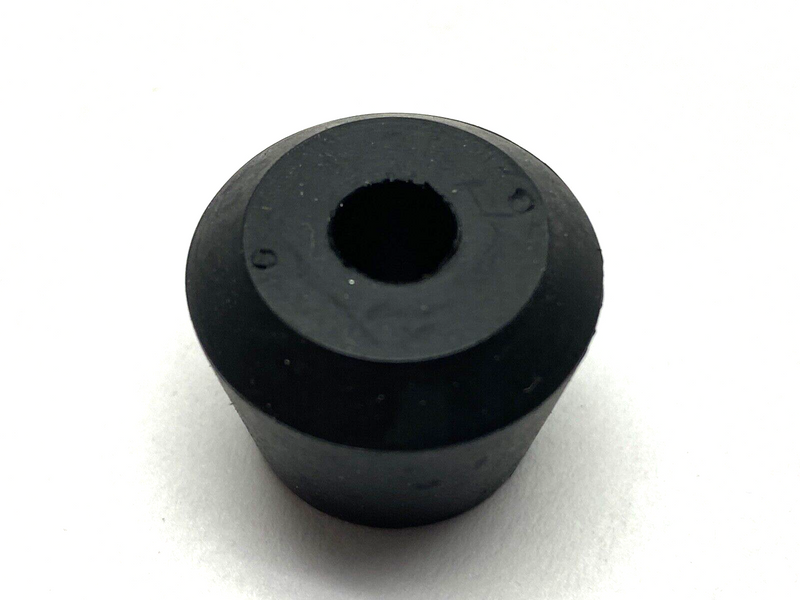 Remke SRB-104 Single Hole Round Cable Neoprene Bushing LOT OF 15 - Maverick Industrial Sales