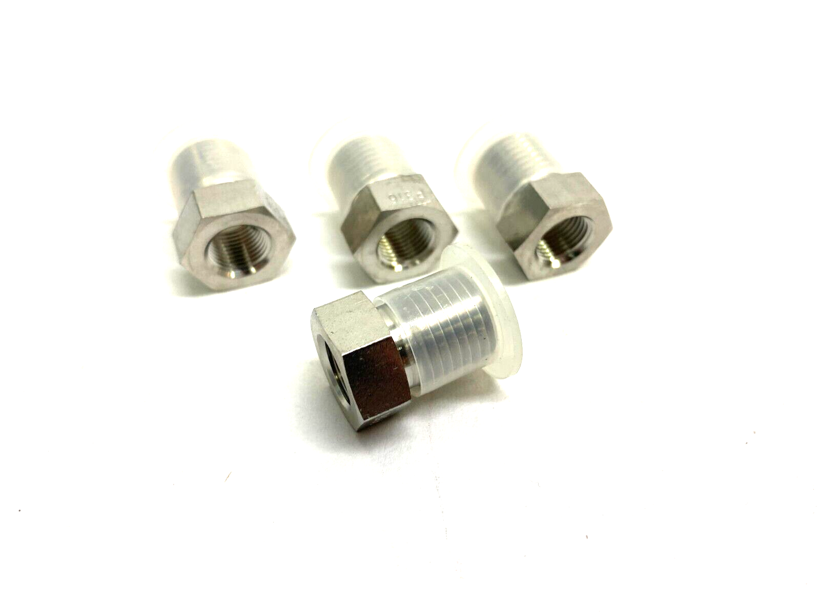 51205K342 Extreme Pressure Pipe Fitting 1/4 NPTF Male x 1/8 NPTF Female LOT OF 4 - Maverick Industrial Sales