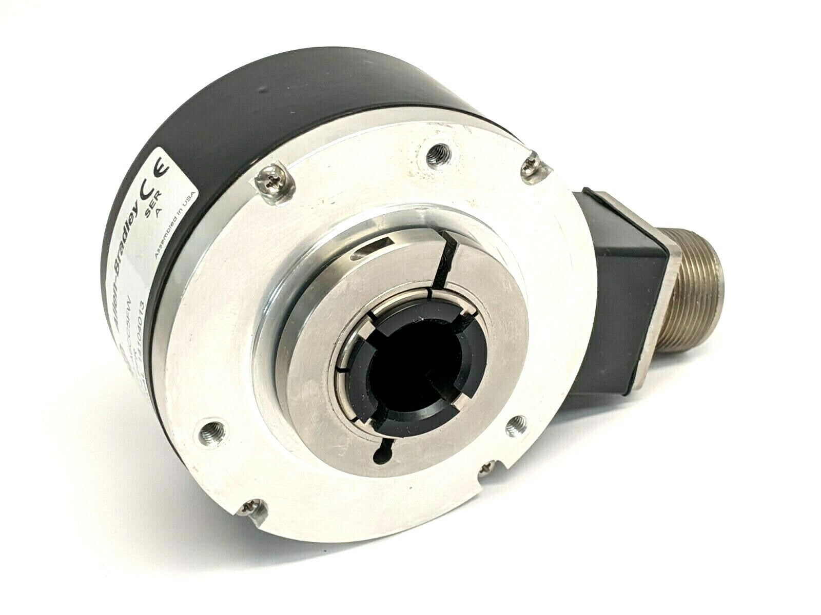 844D-A6CC5FW | Allen Bradley Ser A Encoder 1024 PPR Blind Shaft 19.05 mm (3/4 in.) - Used - Maverick Industrial Sales