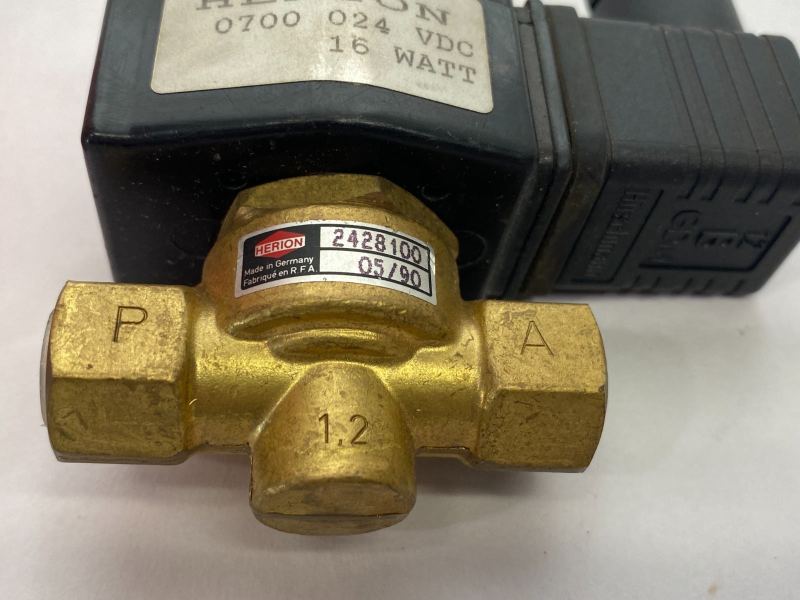 Herion 2428100 Solenoid Valve 3/2 24VDC 0700 - Maverick Industrial Sales
