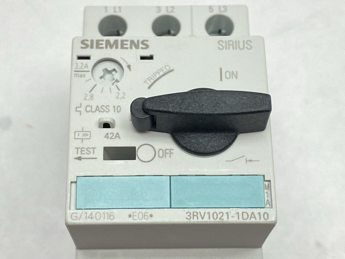 3RV1021-1DA10 | Siemens Motor Protection Circuit Breaker 3P 2.2-3.2A 600/690VAC - New – Open box - Maverick Industrial Sales