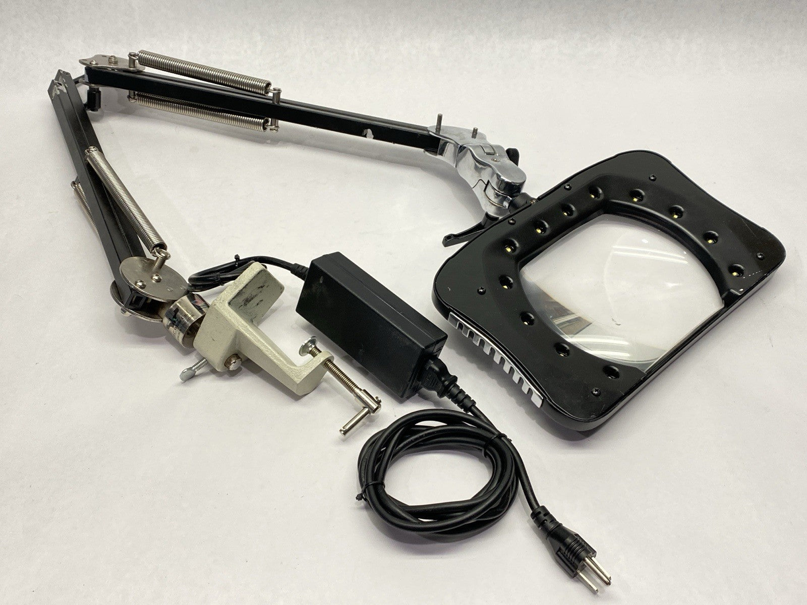 82400-4-B | O.C. White Green-Lite 7"x5.25" ESD Safe Magnifying Lamp BAD ARM - For parts or not working - Maverick Industrial Sales