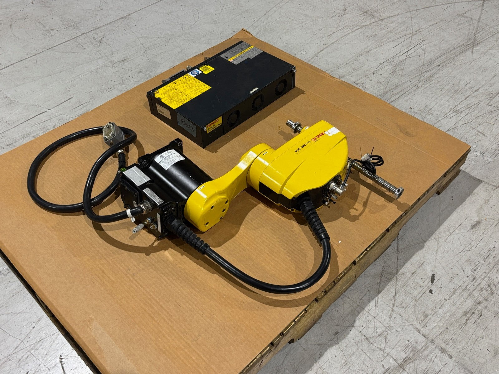 Fanuc SR-3iA Pick & Place Robot System w/ R-30iB Compact Plus Controller (2021) - Maverick Industrial Sales