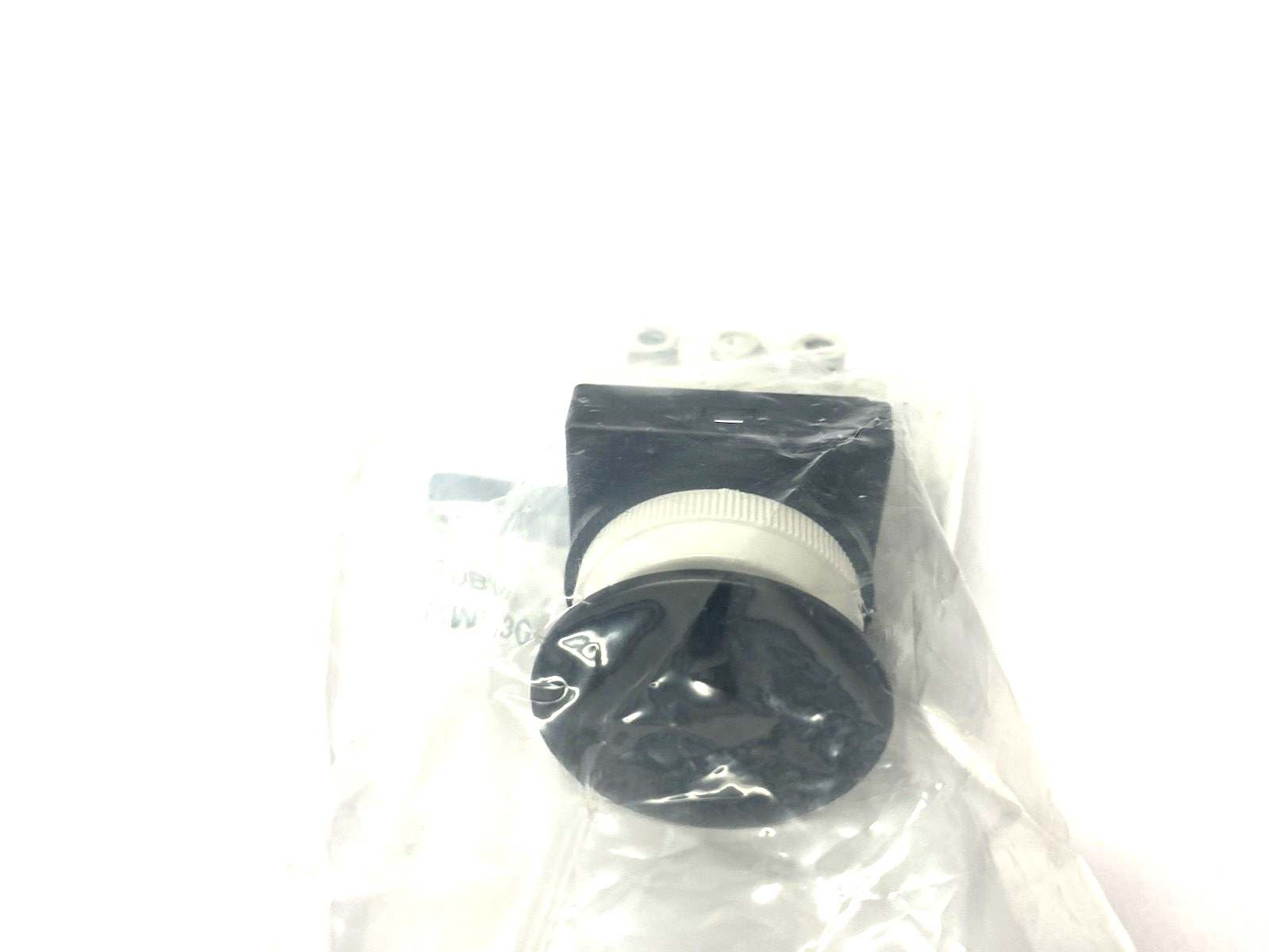 VM130-N01-30BA | SMC Mechanical Poppet Valve, Push Activated, Body Port 1/8" NPT - New - Maverick Industrial Sales
