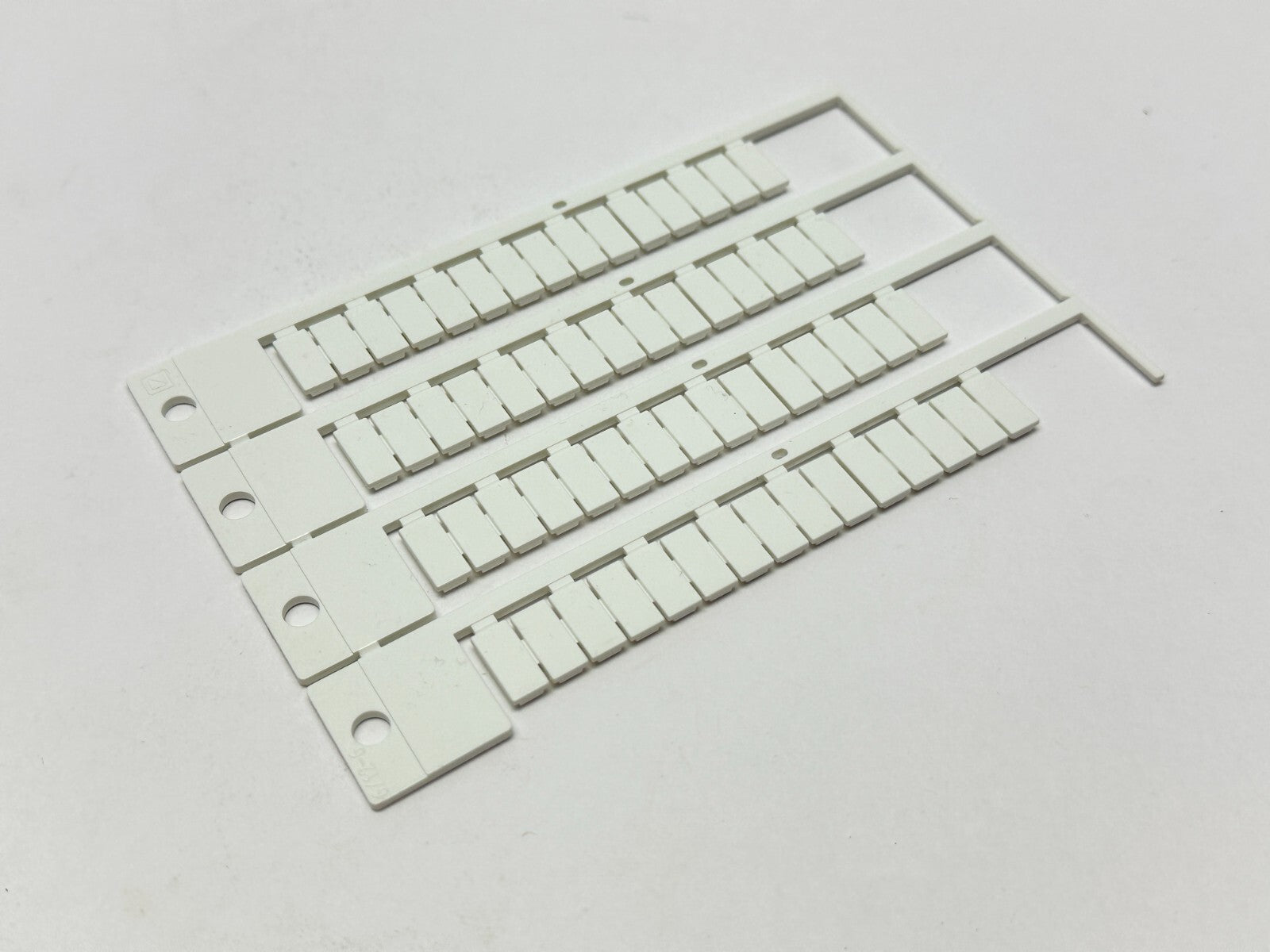 Murrplastik 86402622 Labeling Type KET SNK 6/12-6 WIN-Type 125 LOT OF 720 - Maverick Industrial Sales