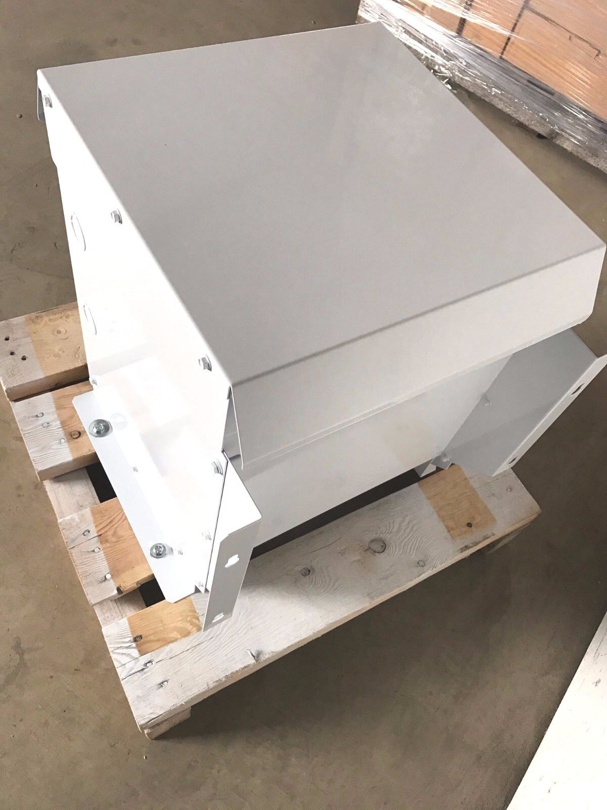 Hammond Power Solutions 218801 Single Phase Dry Type Transformer 10 kVA 480V - Maverick Industrial Sales