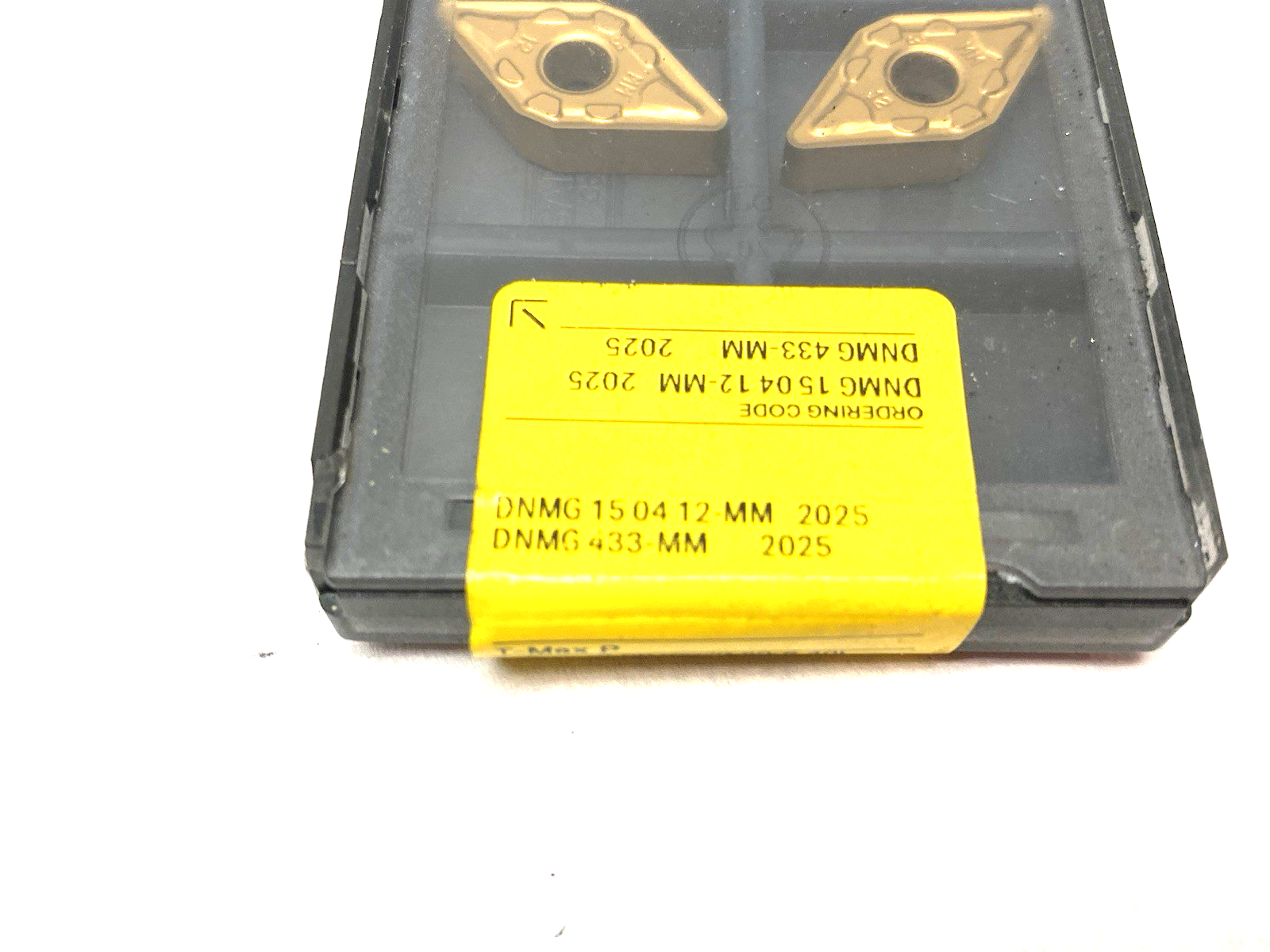 5733569 | Sandvik Coromant T-Max® P, Insert for Turning DNMG 433-MM 2025 PKG OF 6 - New – Open box - Maverick Industrial Sales