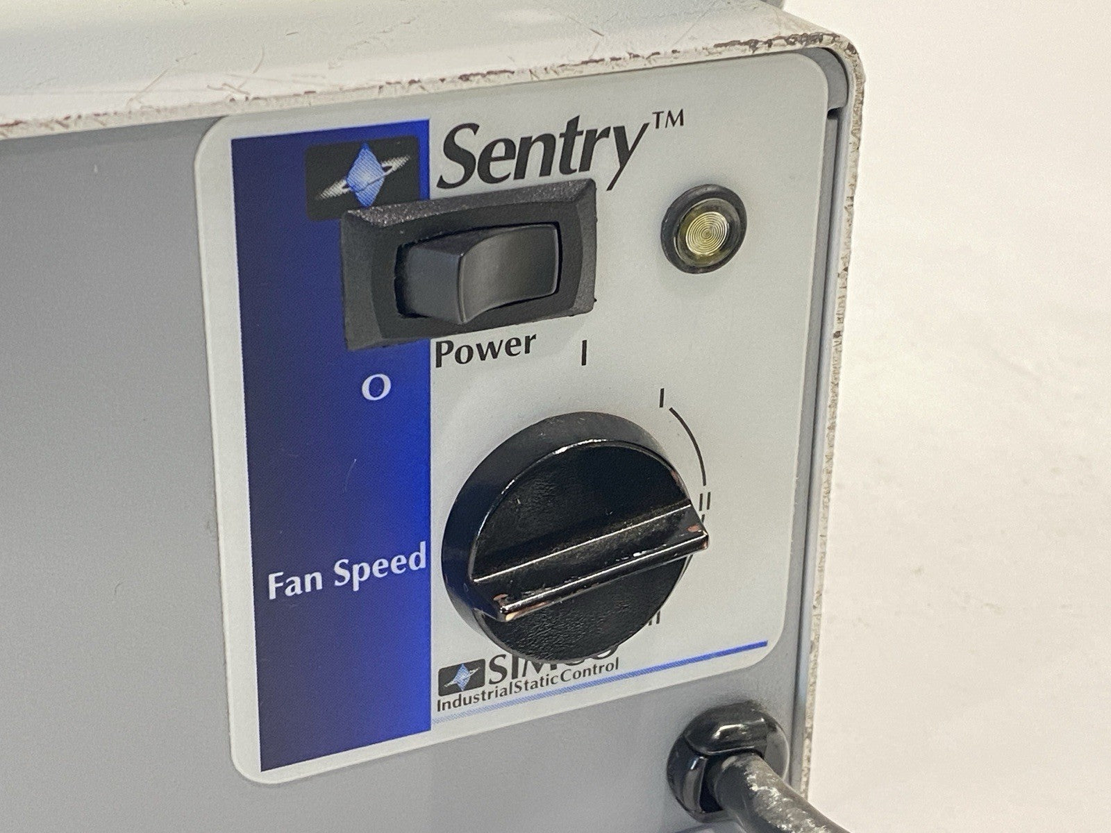 4003000 | ITW Simco Sentry Mountable Ionizing Air Blower w Adjustable Fan Speed - Used - Maverick Industrial Sales