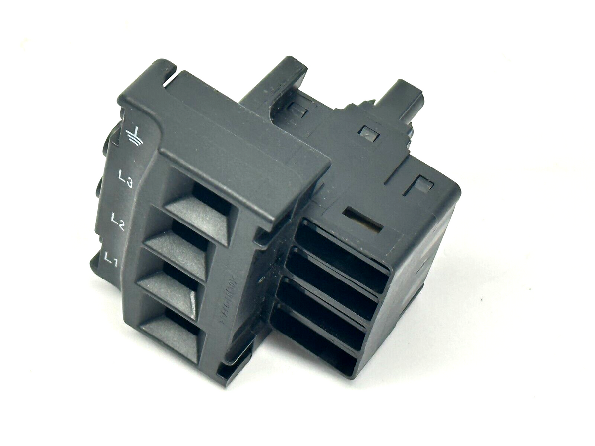 140590 | Allen Bradley Kinetix Terminal Connector - New – Open box - Maverick Industrial Sales