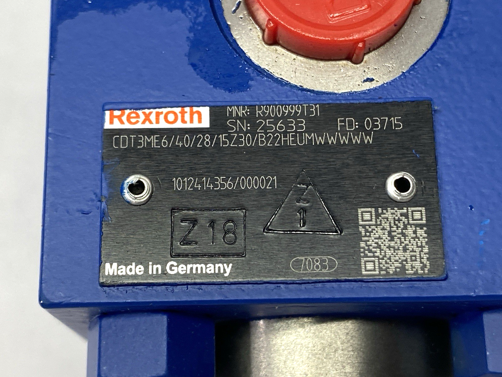 Rexroth CDT3ME6/40/28/15Z30/B22HEUMWWWWW Hydraulic Cylinder R900999T31 - Maverick Industrial Sales