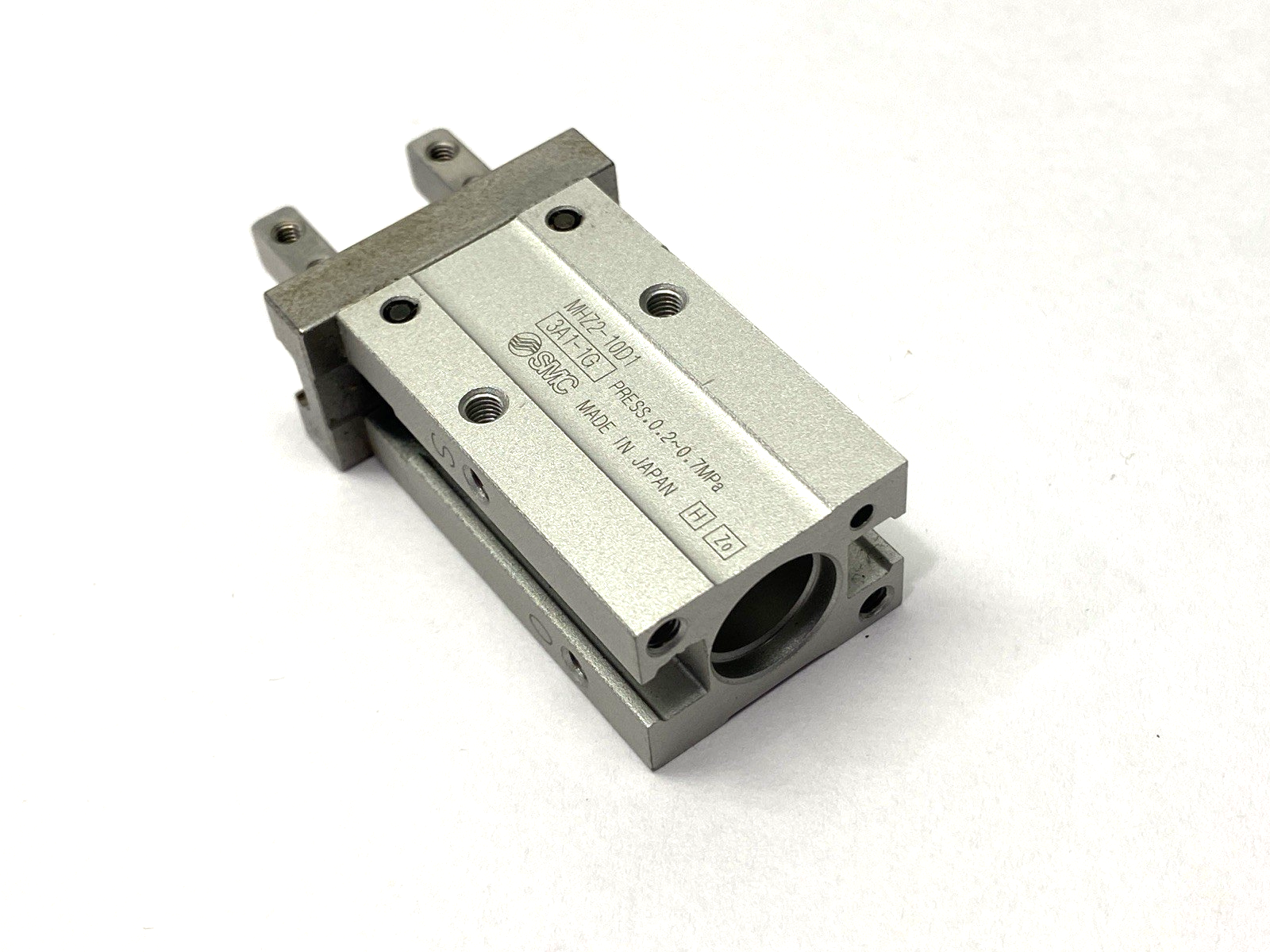 MHZ2-10D1 | SMC Parallel Air Gripper 2-Finger Double-Acting - Used - Maverick Industrial Sales