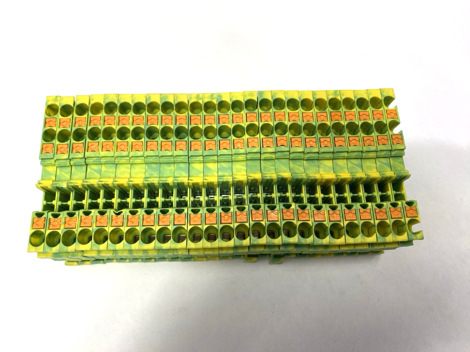 3209565 | Phoenix Contact PT 2,5-TWIN-PE Terminal Block LOT OF 25 - Used - Maverick Industrial Sales