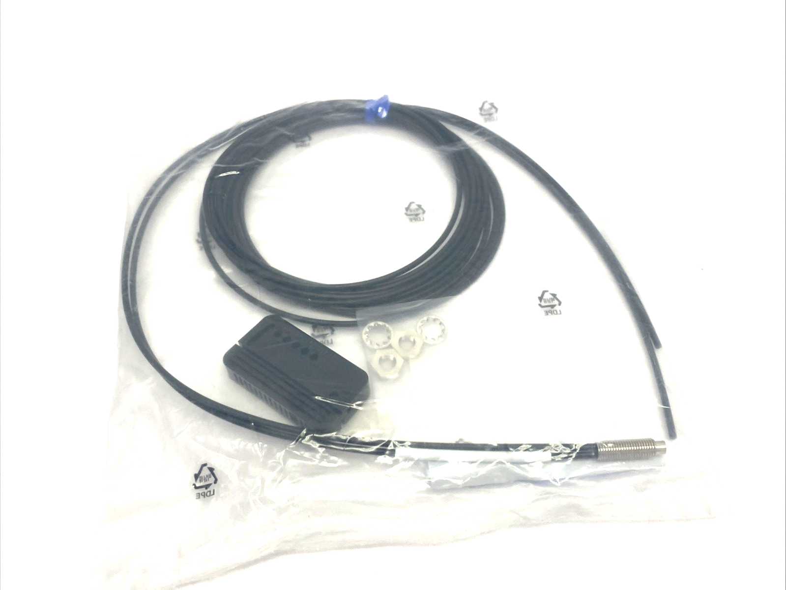 E32-D11L 2M | Omron Fiber Optic Diffuse-Reflective Sensor Unit 2m Cable - New - Maverick Industrial Sales