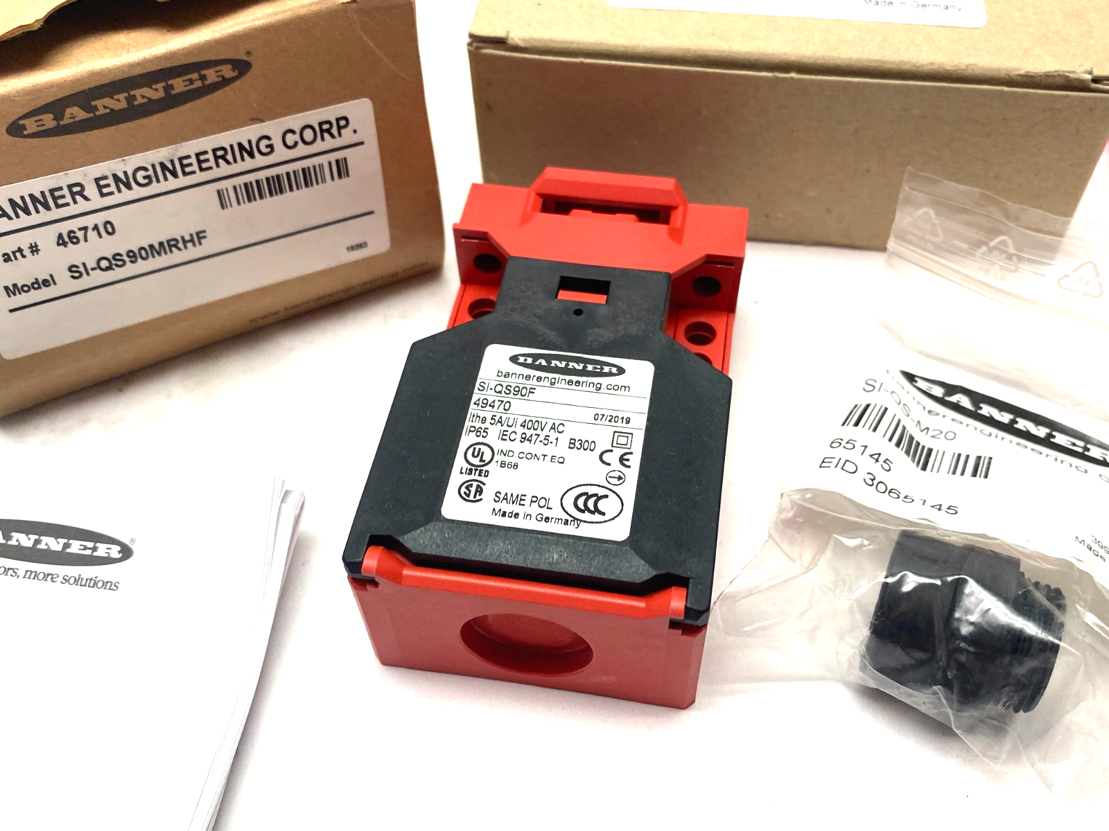 Banner SI-QS90MRHF Compact Flat-Pack Safety Switch Horizontal Radius 46710 - Maverick Industrial Sales