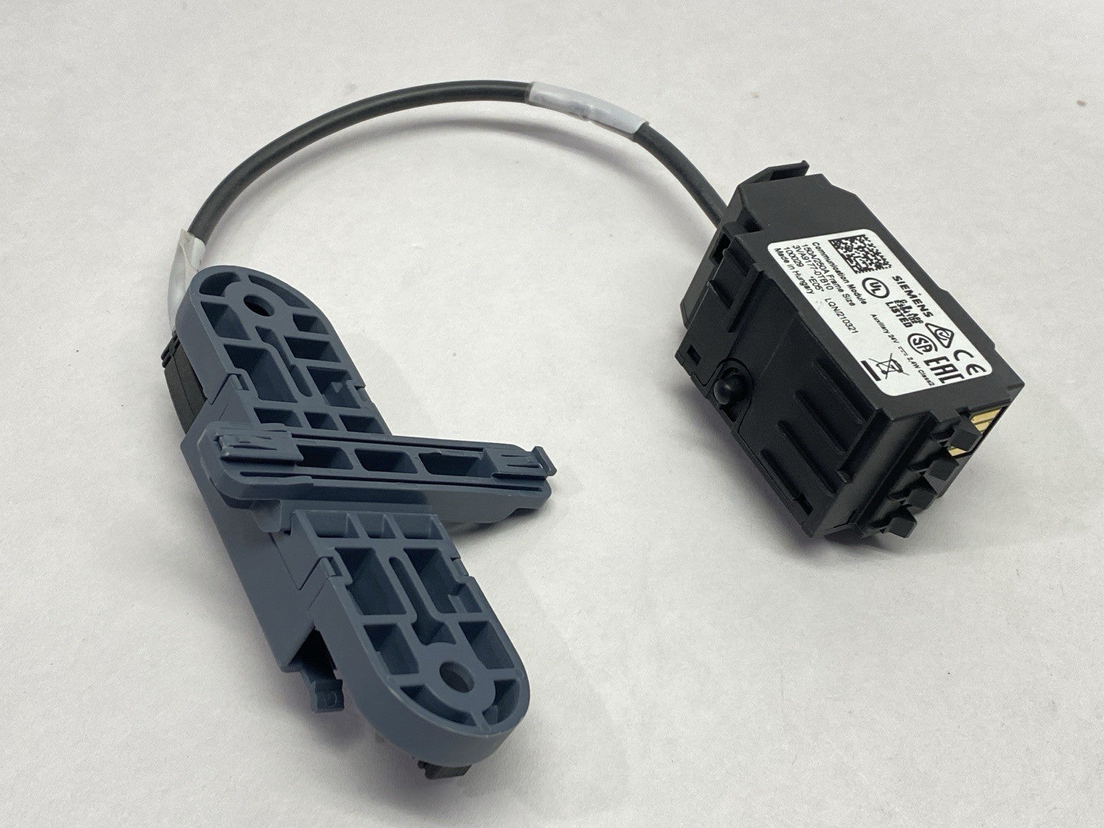 Siemens 3VA9177-0TB10 Communication Module w/ 3VA9987-0TG10 T-Connector - Maverick Industrial Sales