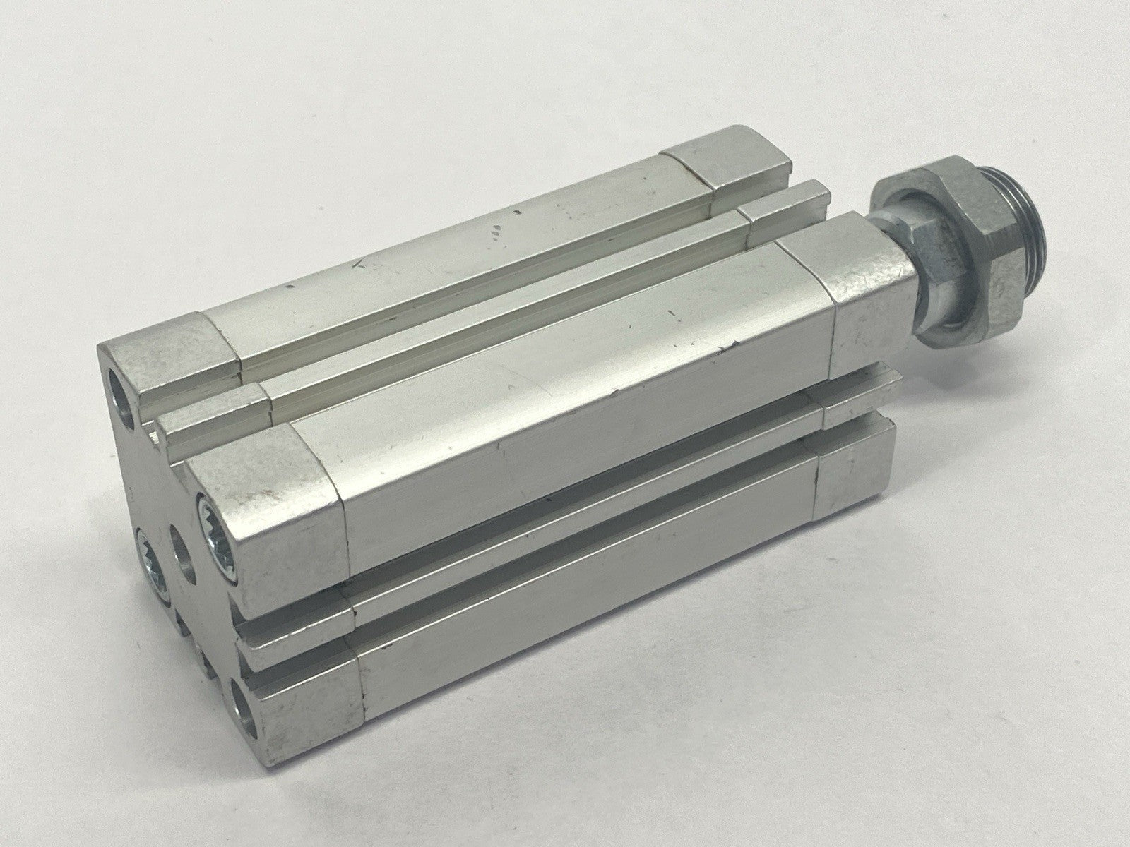 Festo ADN-1 1/4"-2.5-A-P-A Pneumatic Cylinder 1-1/4" Bore 2-1/2" Stroke 557088 - Maverick Industrial Sales