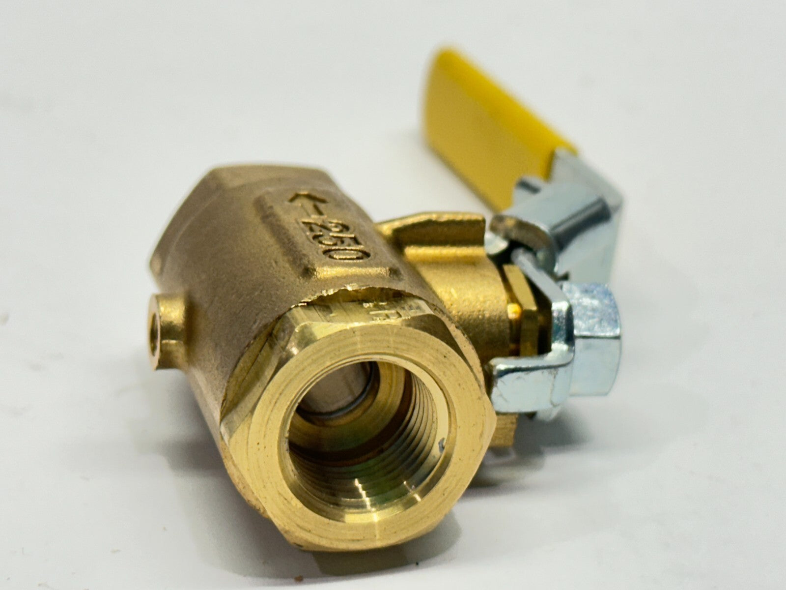 VVP500P-6 | Parker Industrial Brass Ball Valve 2-Position 3/8" NPT - Used - Maverick Industrial Sales
