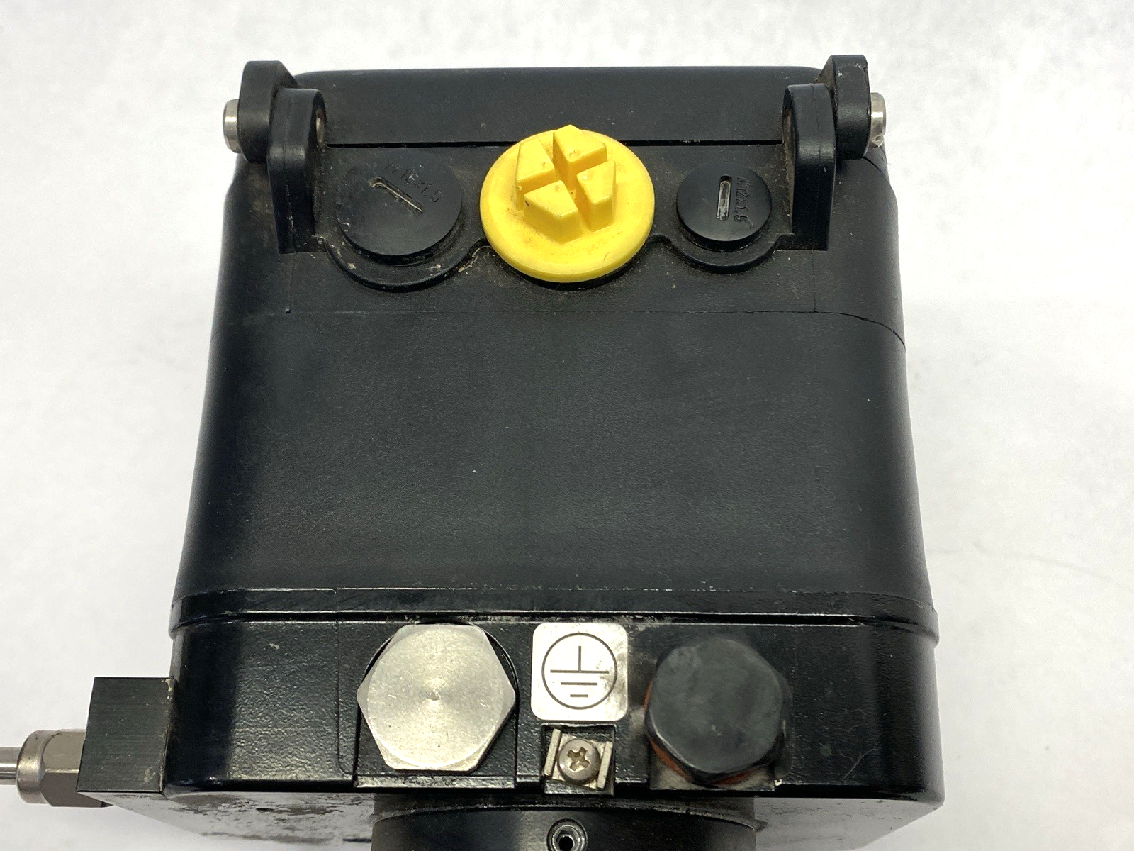 Schubert & Salzer 8021/015VGF106M-S-B-ZR-S-2 Sliding Gate Control Valve 8021-GS3 - Used - Maverick Industrial Sales