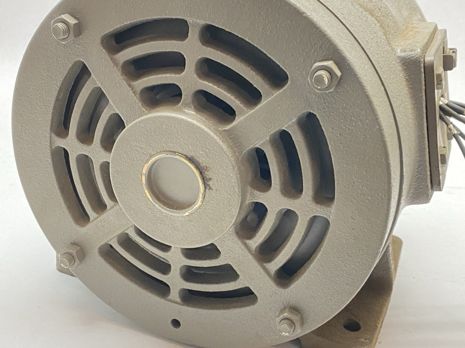 B0052DGF2A3 | Toshiba Induction Motor 3-Phase 3440RPM 13.4/6.7A 230/480VAC - New – Open box - Maverick Industrial Sales
