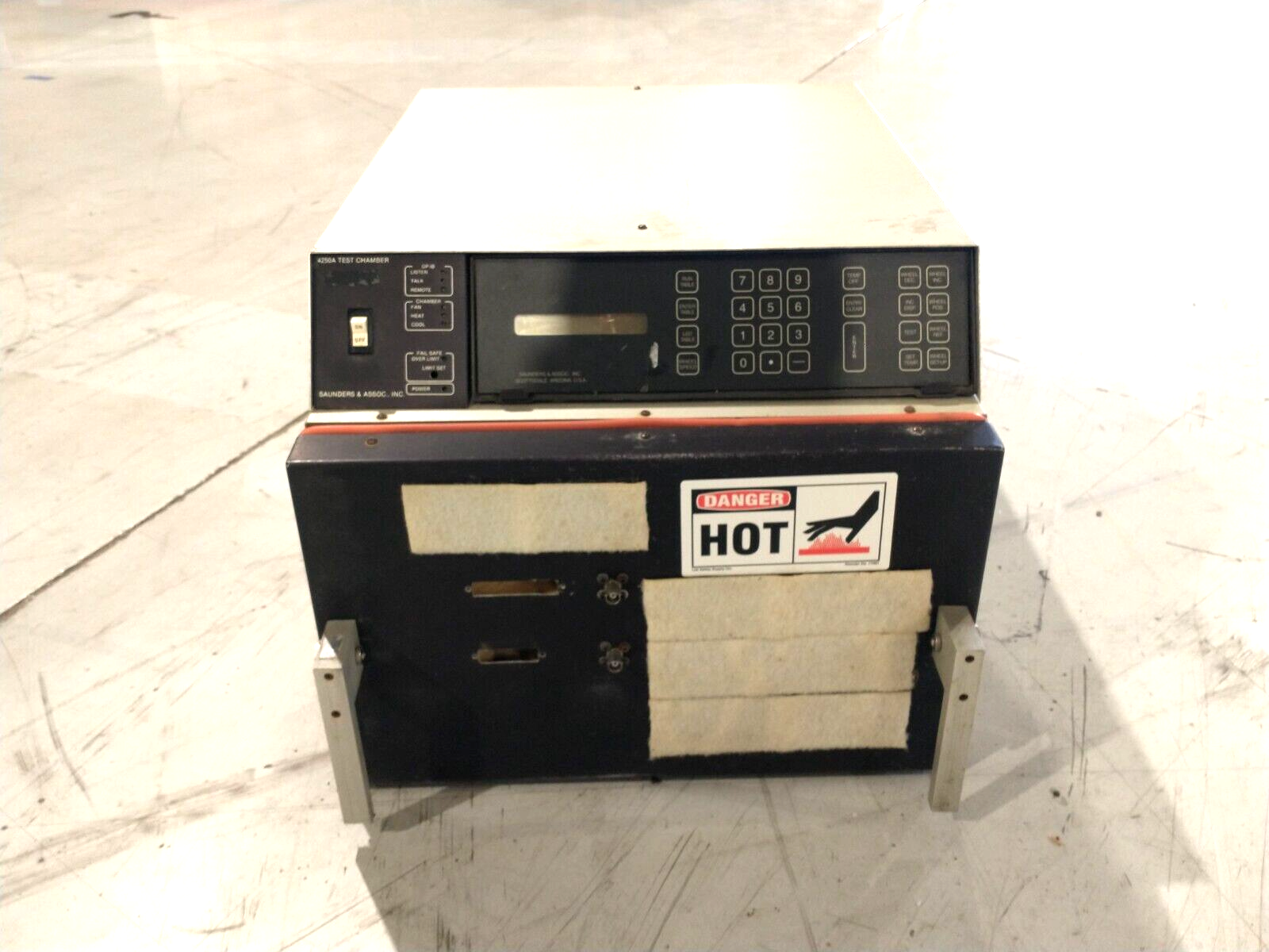 Saunders & Associates 4250A Test Chamber - Maverick Industrial Sales
