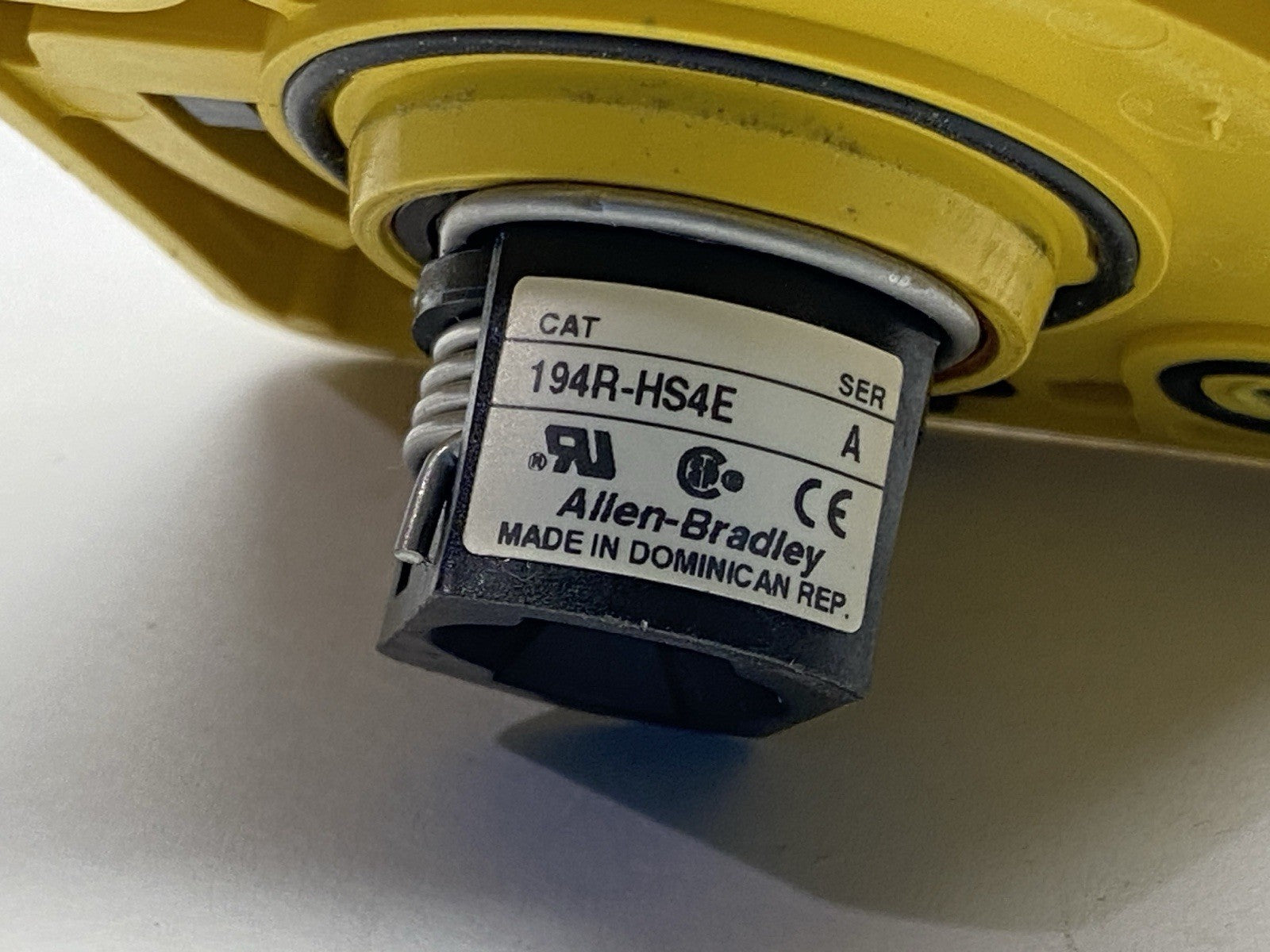 194R-HS4E | Allen Bradley Ser A Rotary Disconnect Switch Handle Red/Yellow - Used - Maverick Industrial Sales