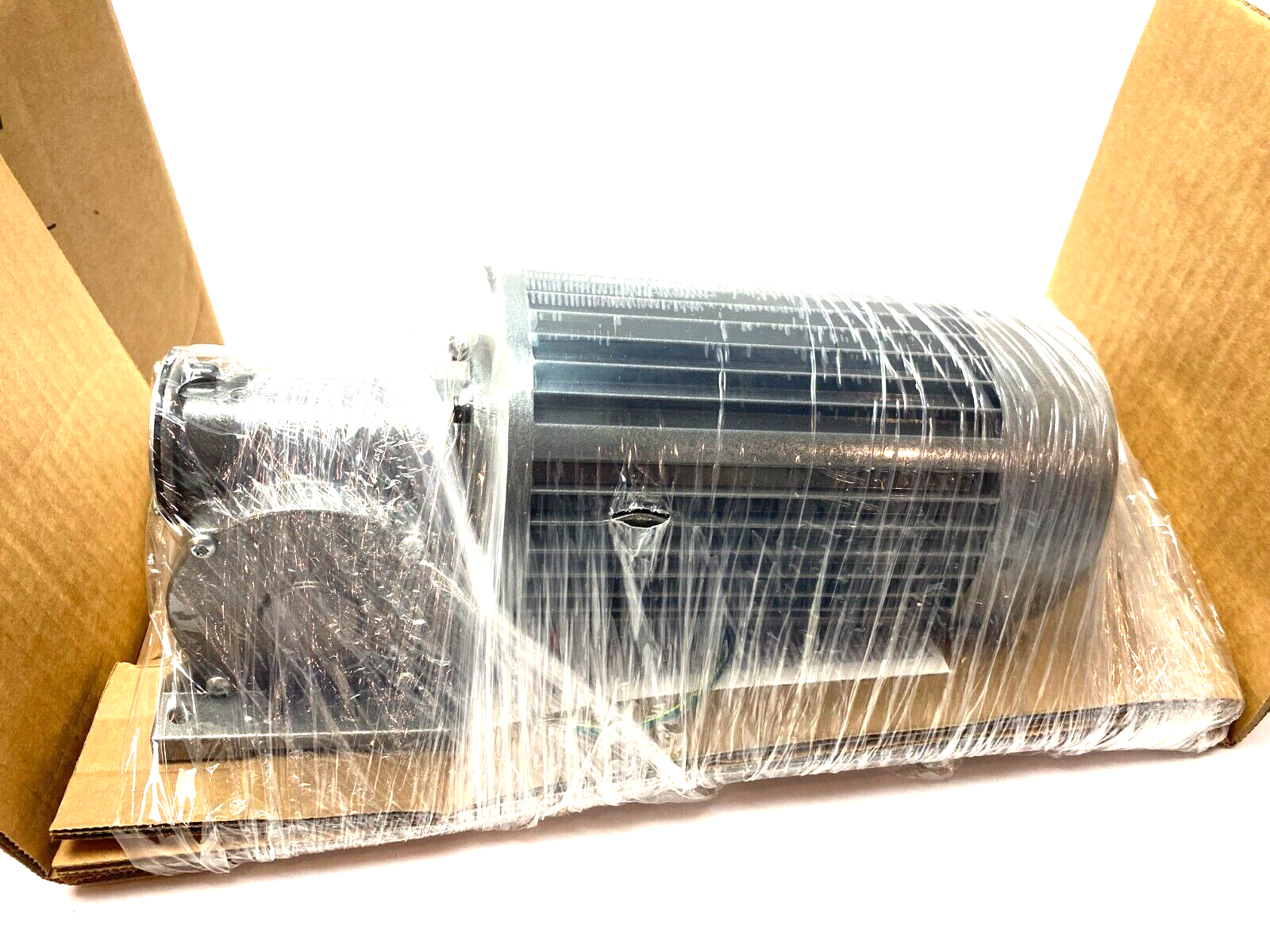 Baldor Reliance IDGM2509 Right Angle Gearmotor, 0.38HP, 3-Ph, 75:1 Ratio - New - Maverick Industrial Sales