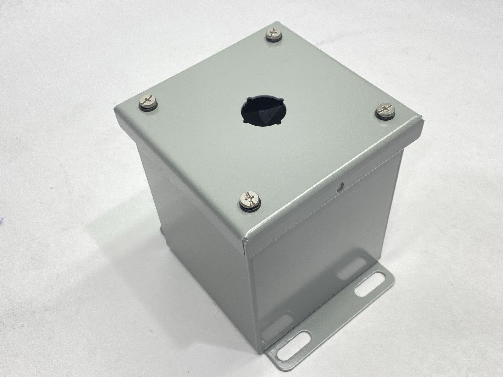 SCE-1PBXI | Saginaw Control & Engineering Pushbutton Enclosure 4" x 4" - New – Open box - Maverick Industrial Sales
