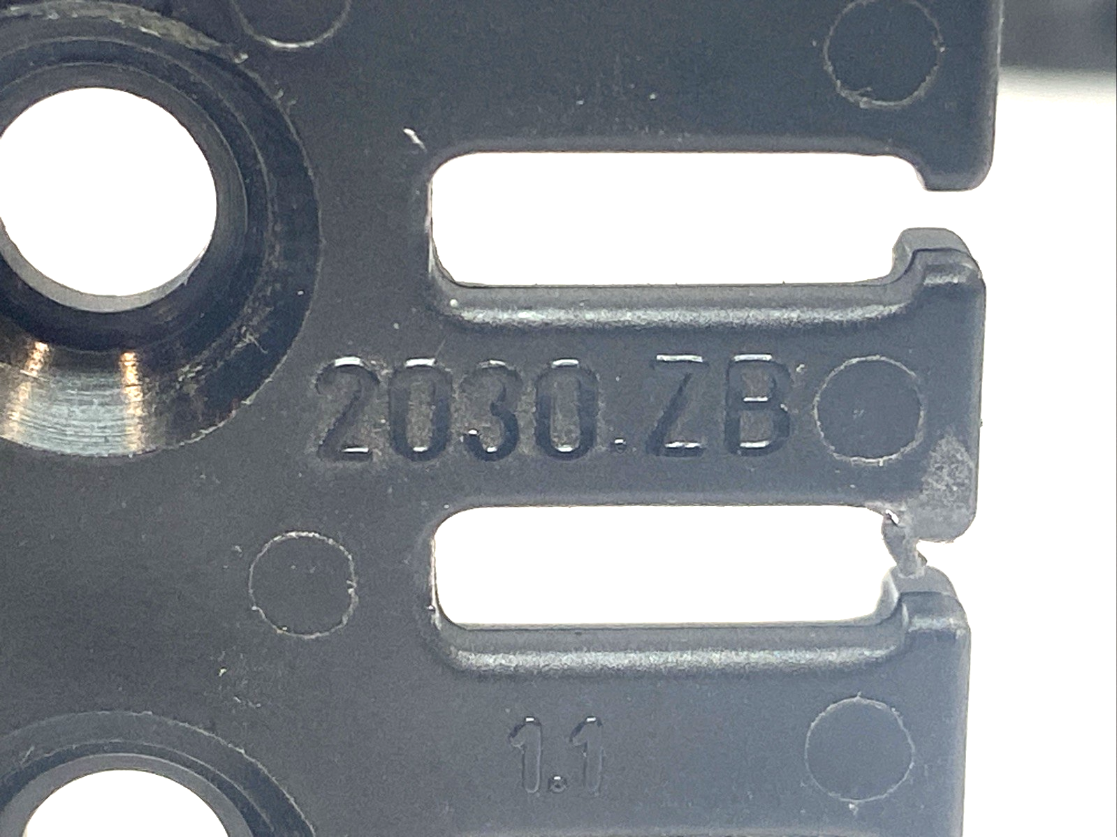 Igus 2400.03.100 Cable Chain 18 Links w/ 2030.PZ & 2030.ZB End Links - Maverick Industrial Sales