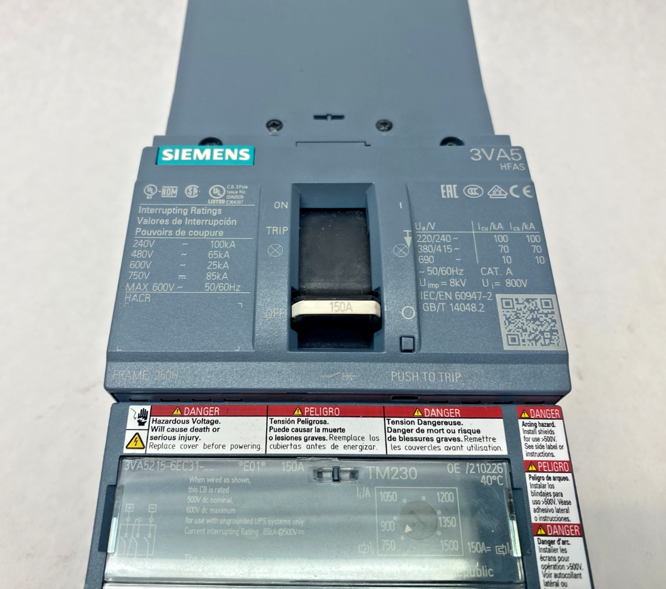 Siemens 3VA5215-6EC31-0AA0 Circuit Breaker 3-Pole 250 Breaking Cap - Maverick Industrial Sales