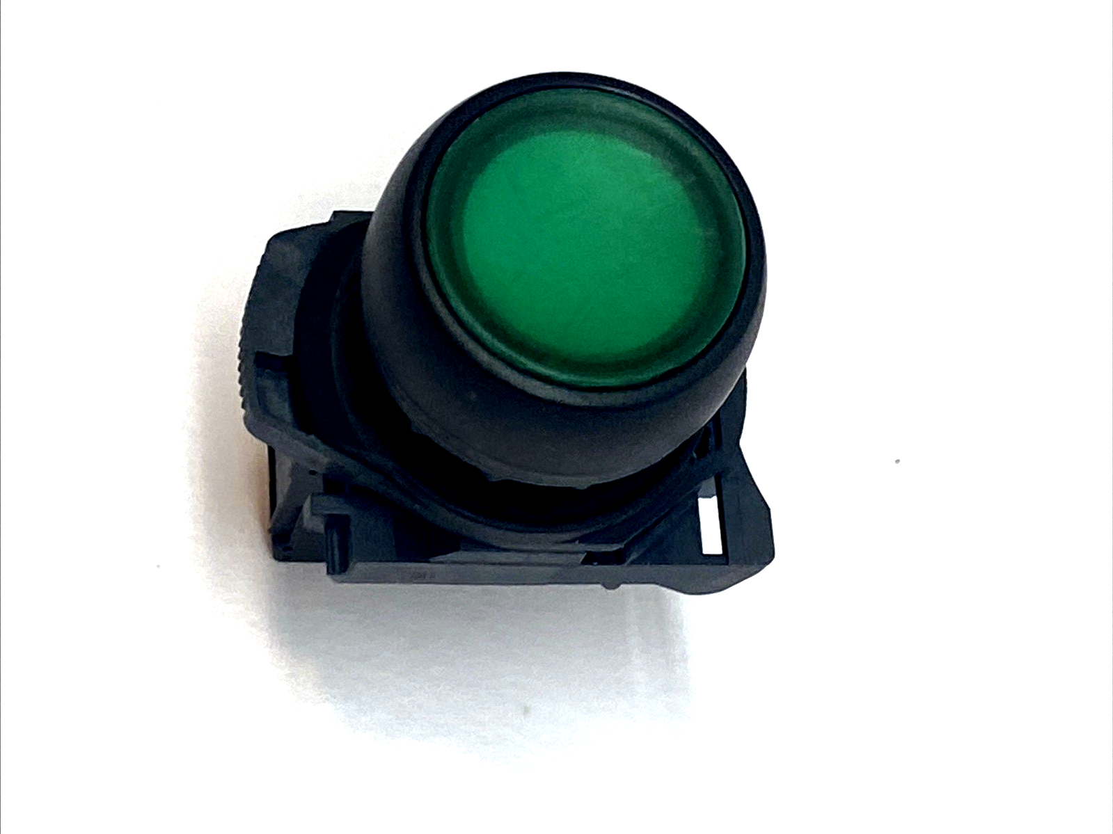 Allen-Bradley 800FP-LF3 Green Illuminated 22mm PB w/ 800F-N3G 24V LED - Maverick Industrial Sales