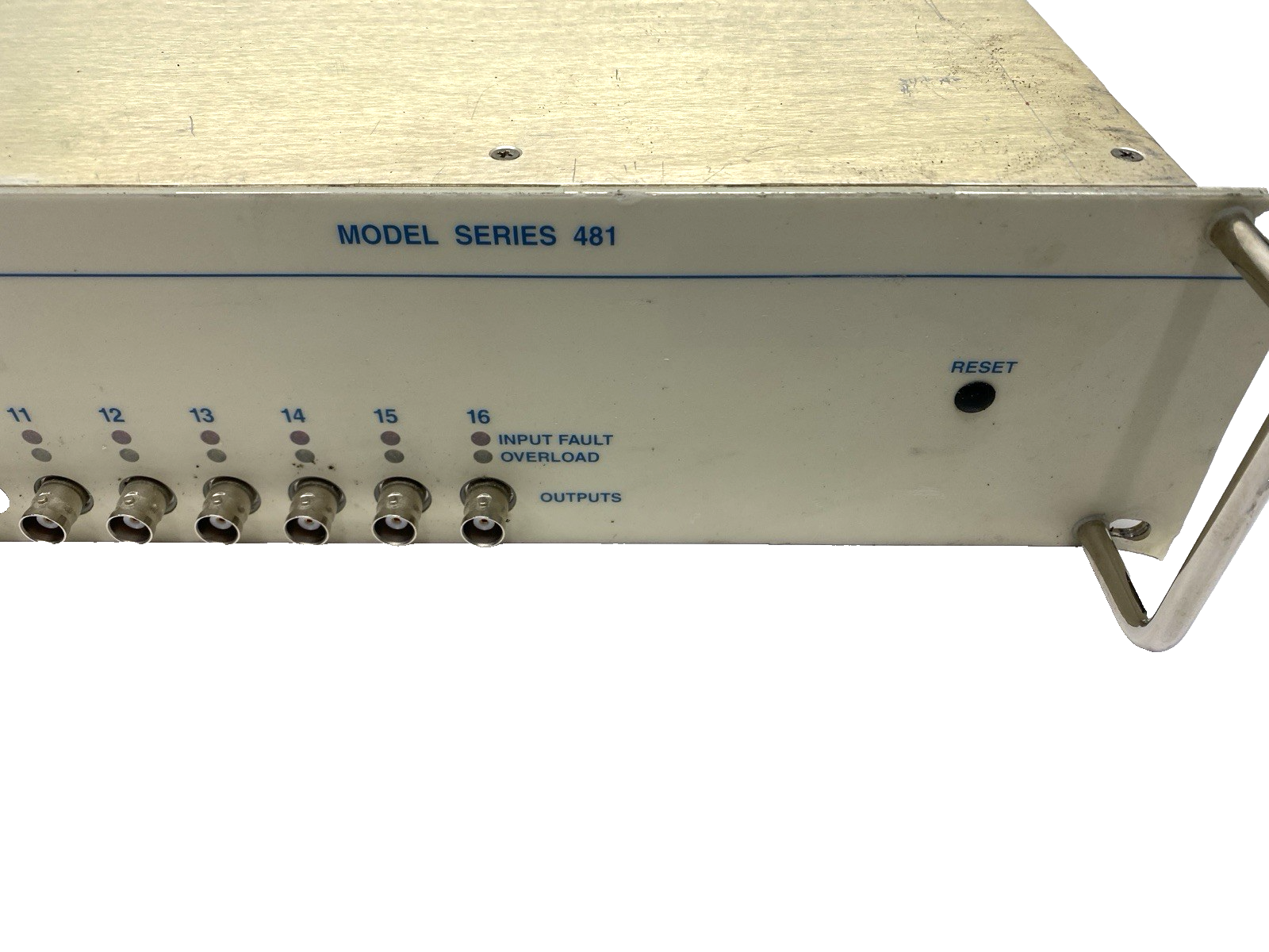PCB Piezotronics 481 Sensor Signal Conditioner 240V 50/60Hz - Maverick Industrial Sales