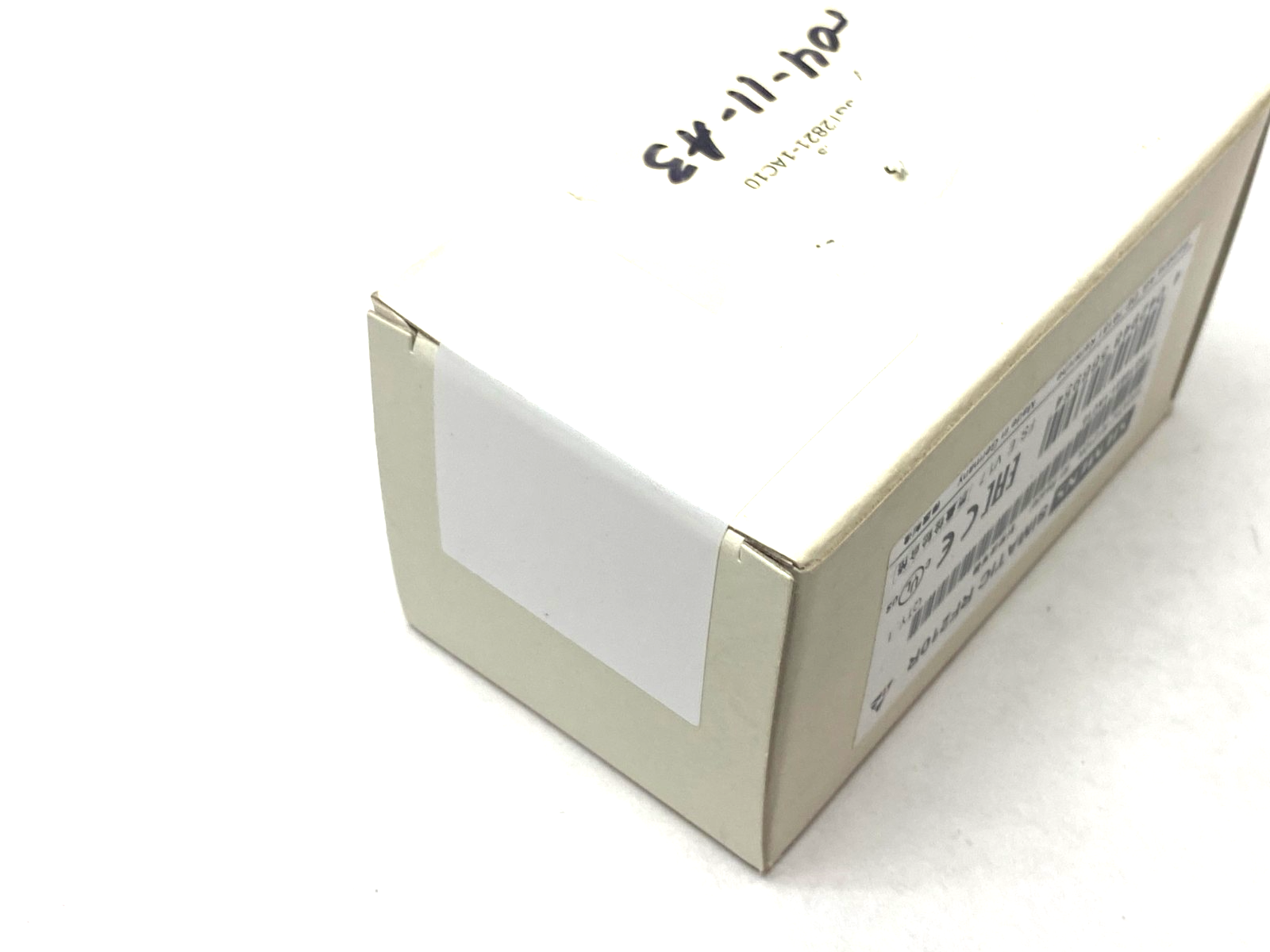 Siemens 6GT2821-1AC10 SIMATIC RF210R RF Reader IP67 RS422 Interface - Maverick Industrial Sales