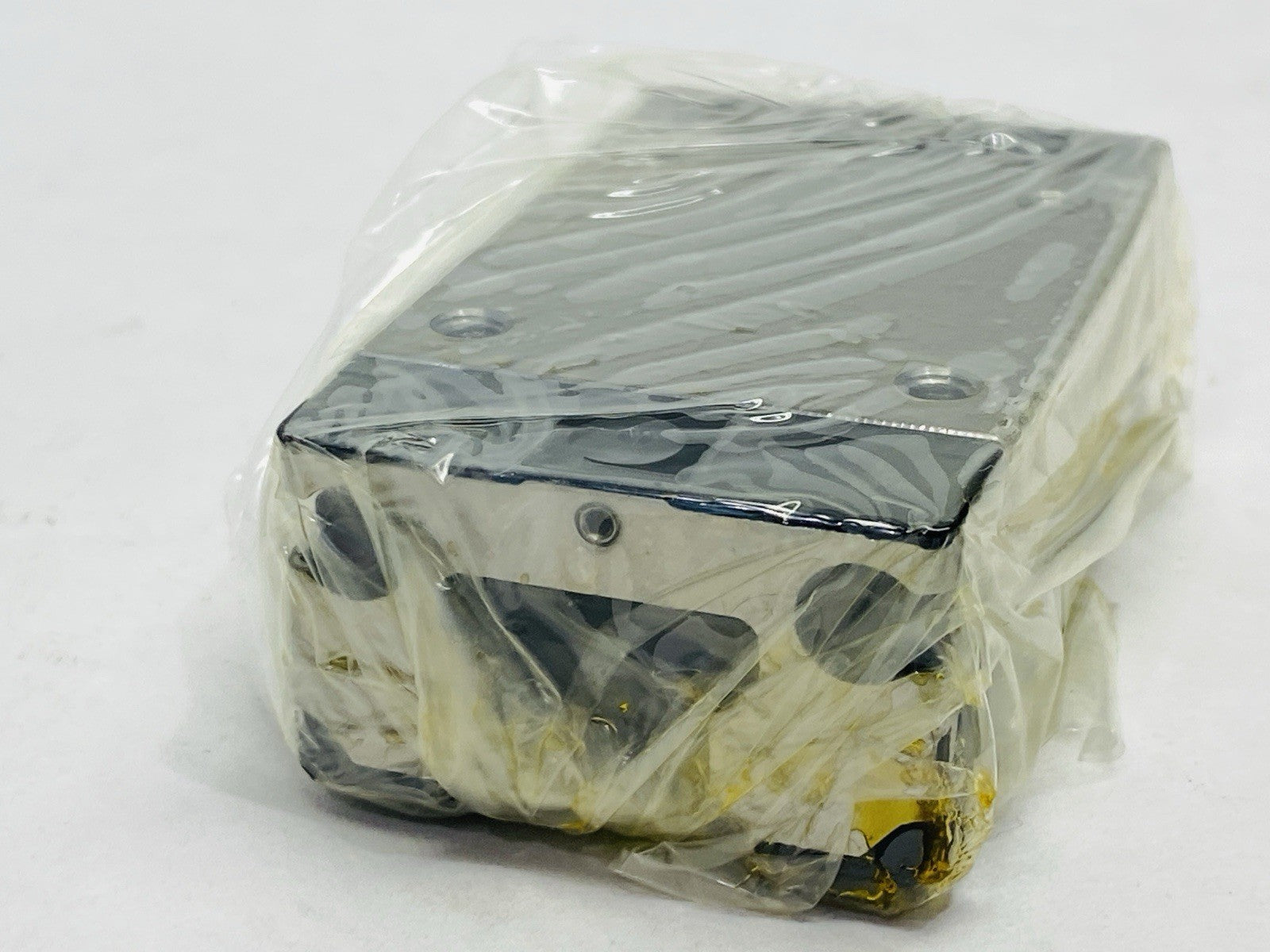 Bosch Rexroth R162289420 Ball Runner Block Carbon Steel KWD-020-SNS-C0-N-1 - Maverick Industrial Sales