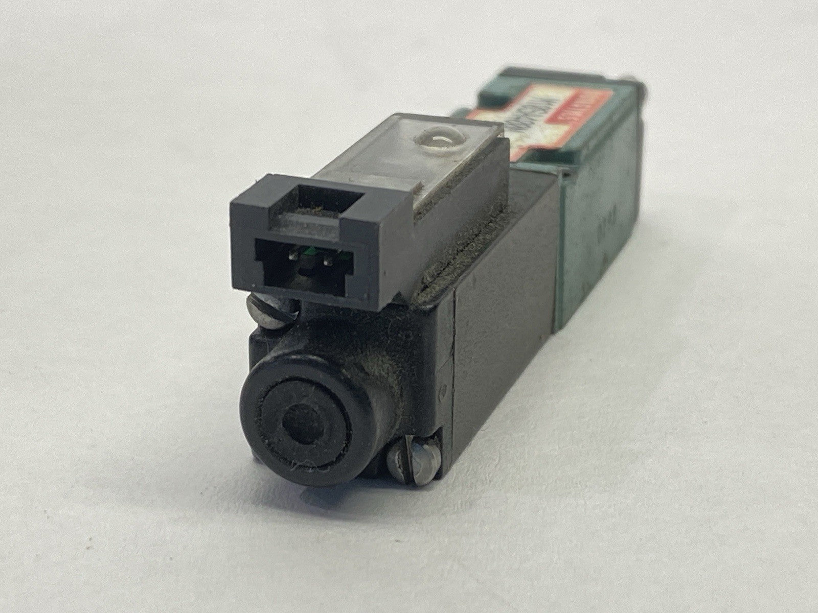 M10SA400M | Numatics Pneumatic Solenoid Valve 24VDC - Used - Maverick Industrial Sales