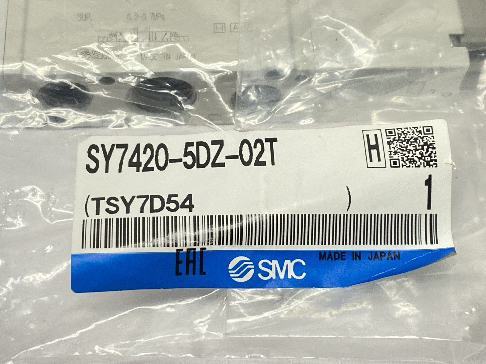SY7420-5DZ-02T | SMC Pneumatic Solenoid Valve 3-Position 1/4" NPT - New - Maverick Industrial Sales