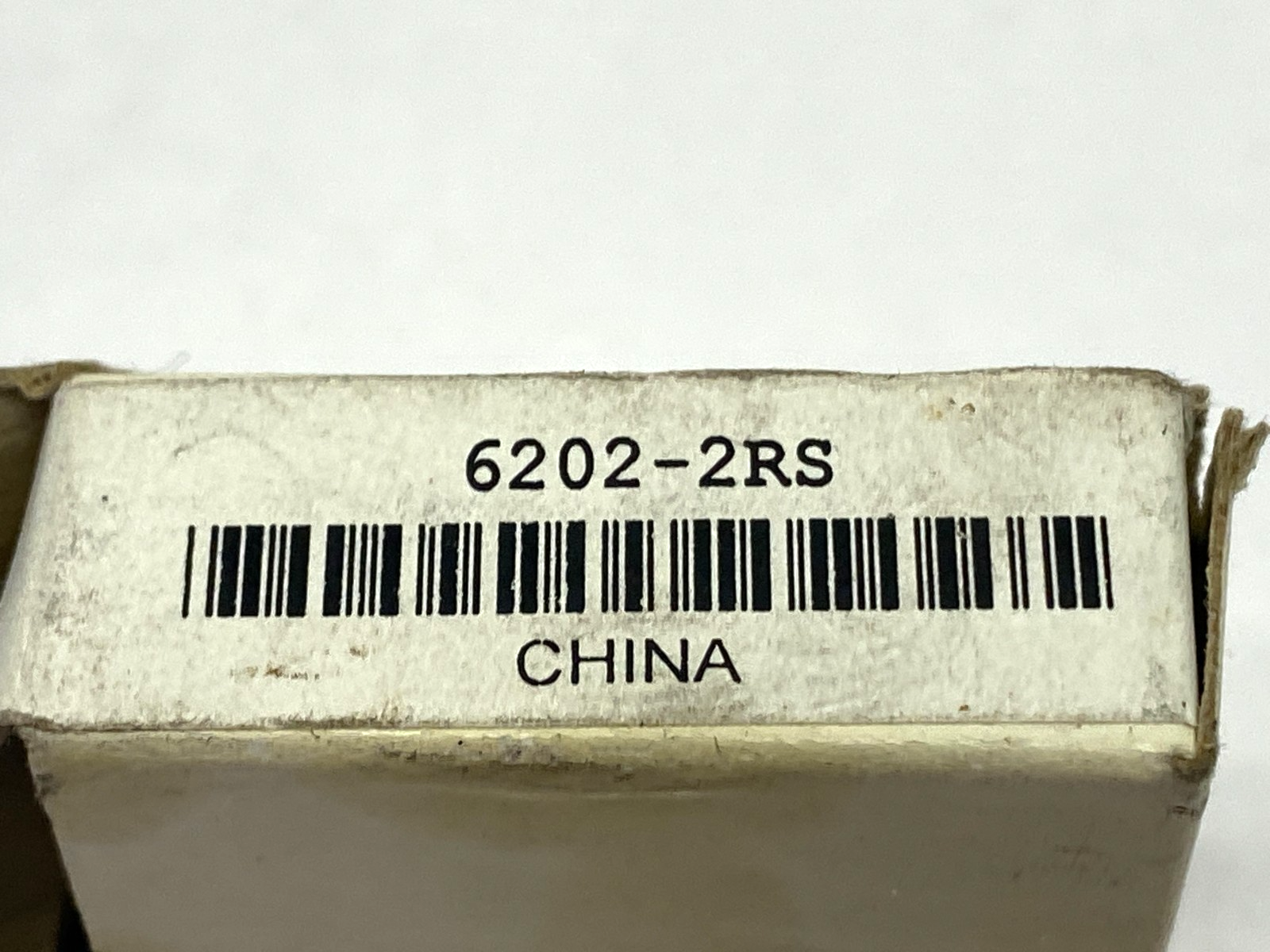 47562305