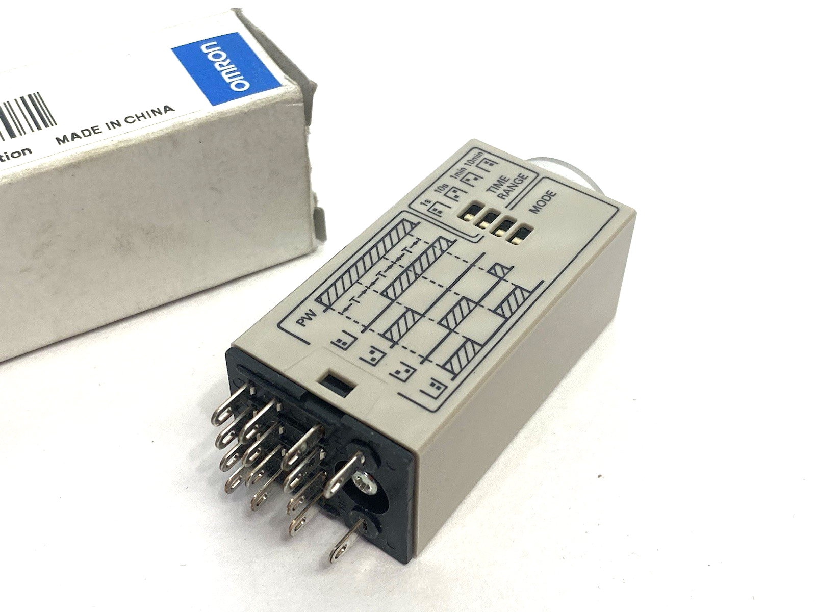 H3YN-4 AC100-120 | Omron Solid-state Timer, Four-mode multi - New – Open box - Maverick Industrial Sales