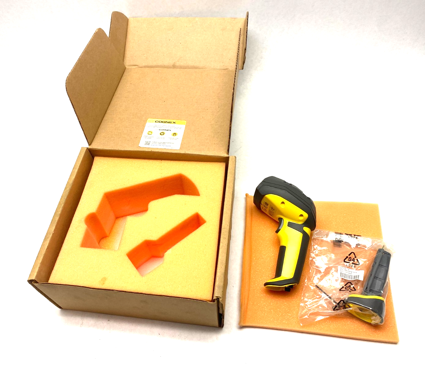 Cognex DMR-8072DL-0200 Dataman Handheld Barcode Scanner 828-11433-1R - Maverick Industrial Sales