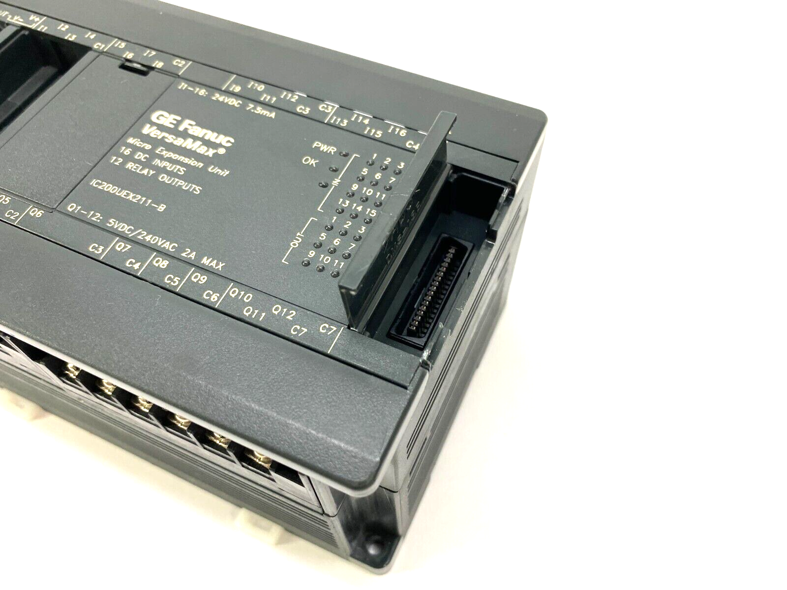 GE Fanuc IC200UEX211-B VersaMax Micro Expansion Unit 16-DC Input 12-Relay Output - Maverick Industrial Sales