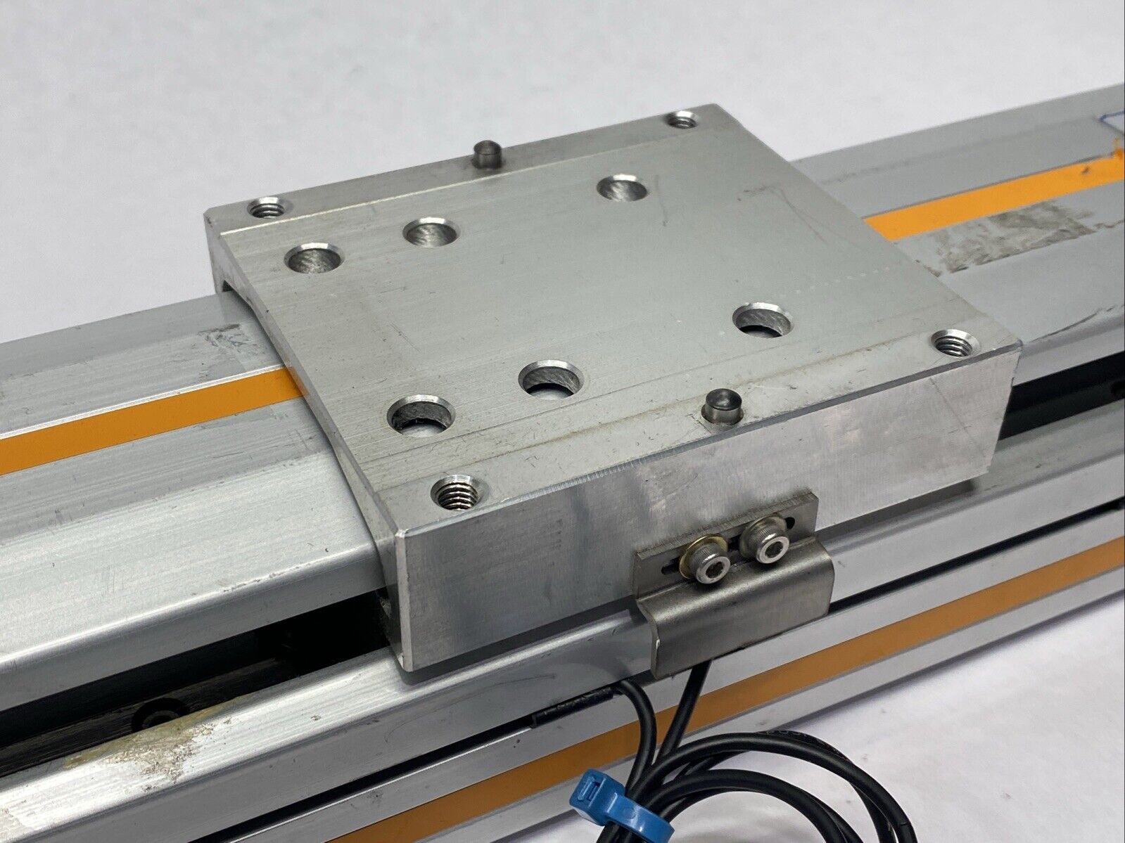 Hanmi AutoNet Linear Slide Actuator 700mm Length 440mm Stoke - Maverick Industrial Sales