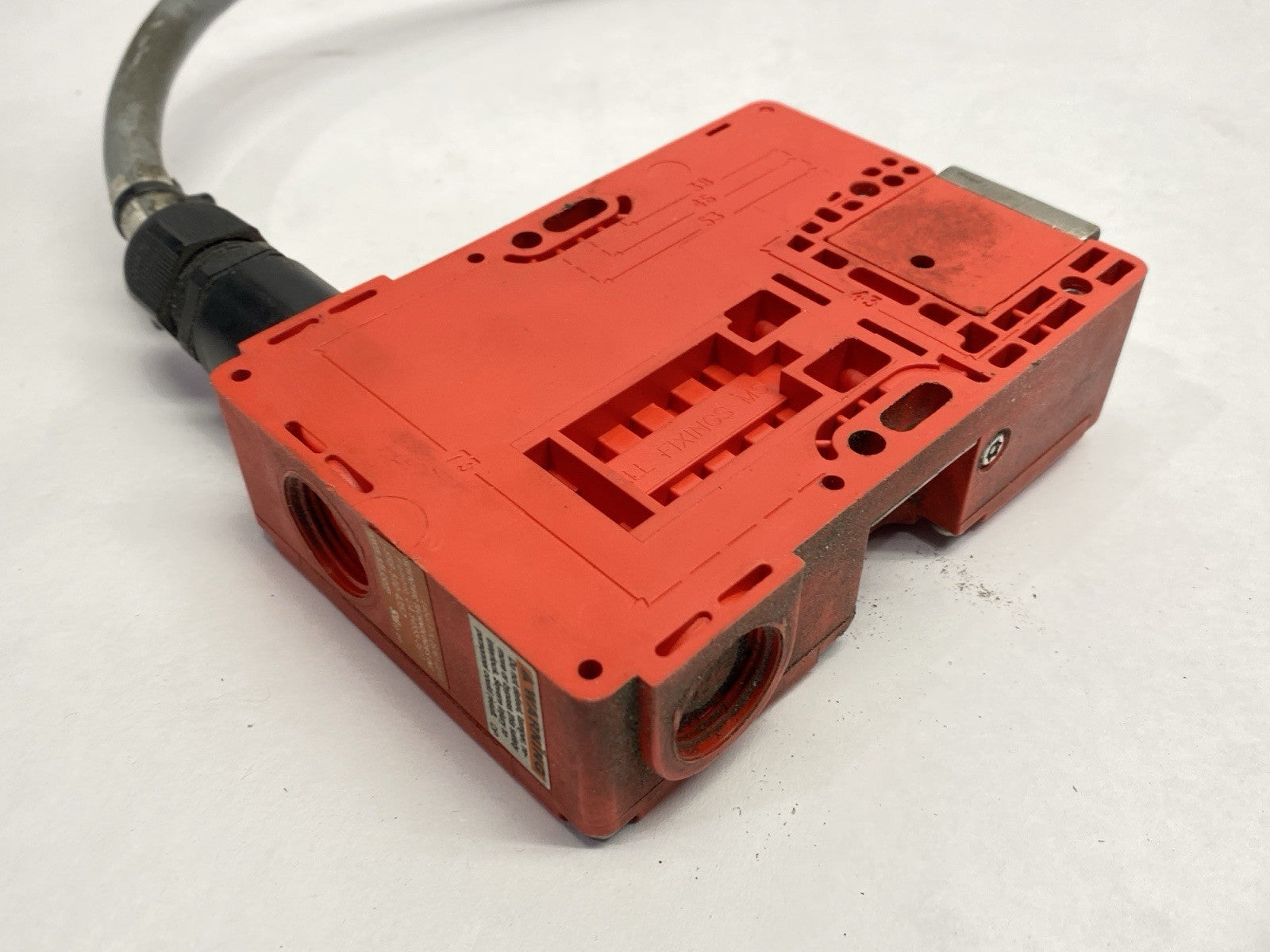 STI 44521-1040 T2007 Safety Switch Interlock CUT CORD - Maverick Industrial Sales