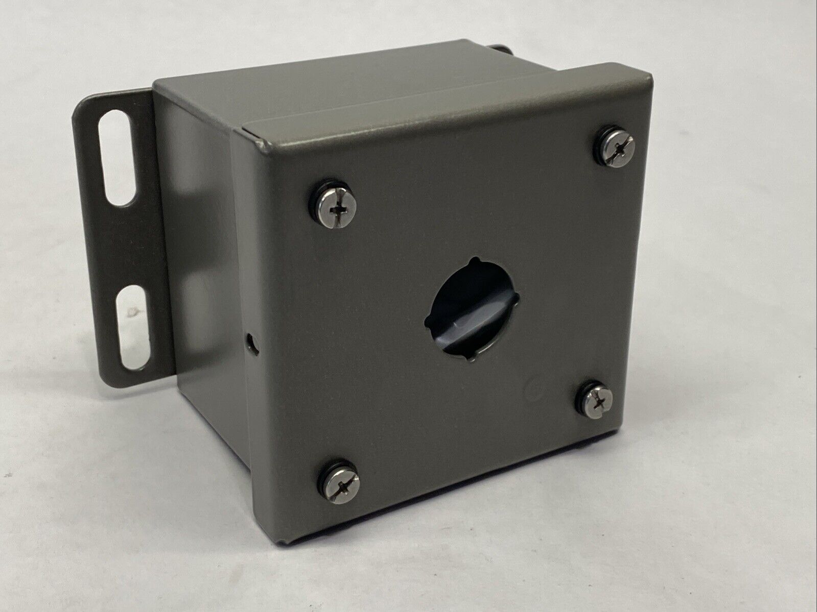Saginaw SCE-1PBI PB Enclosure 3.5" x 3.25" x 2.75" - Maverick Industrial Sales