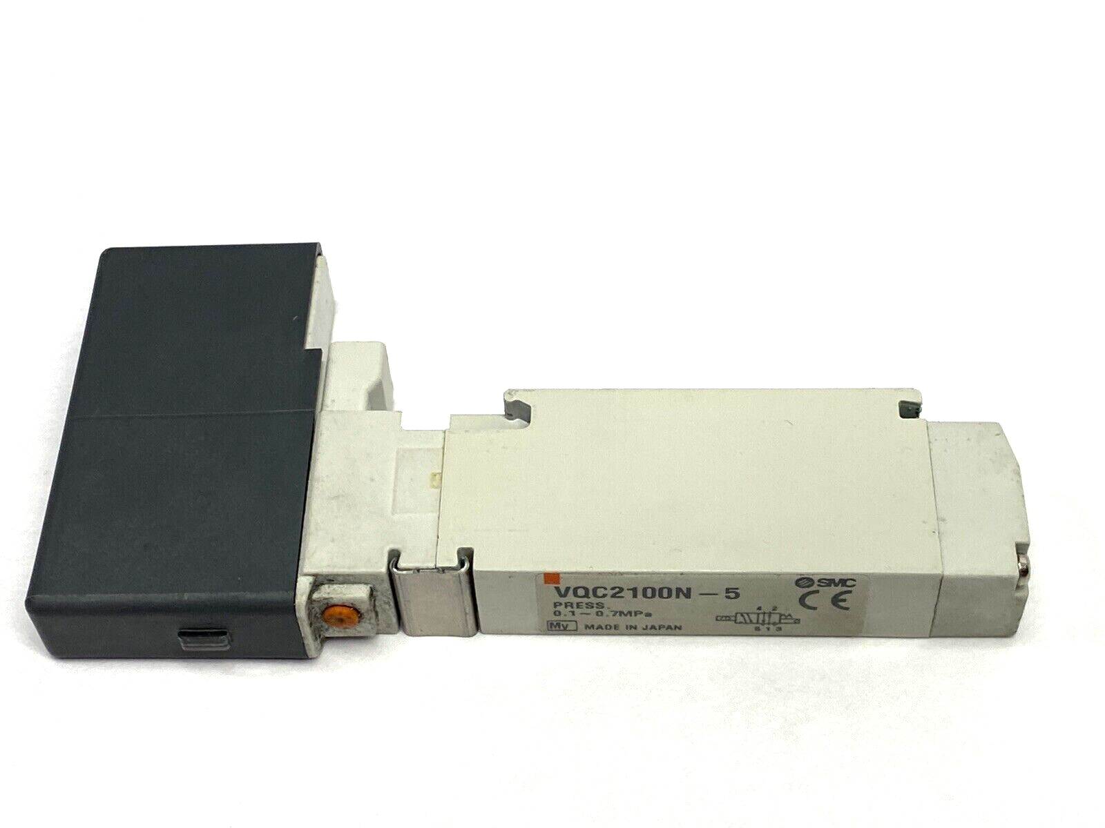SMC VQC2100N-5 Pneumatic Solenoid Valve Max Pressure 0.1~0.7MPa LOT OF 2 - Maverick Industrial Sales