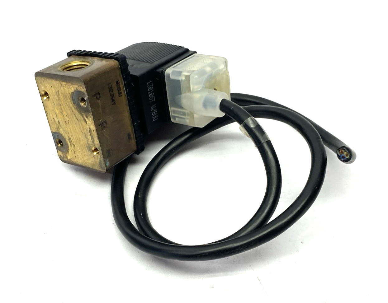 Burkert 6014 C 5/64 FPM BR NPT1/4 Direct Acting 2-Way Plunger Valve - Maverick Industrial Sales