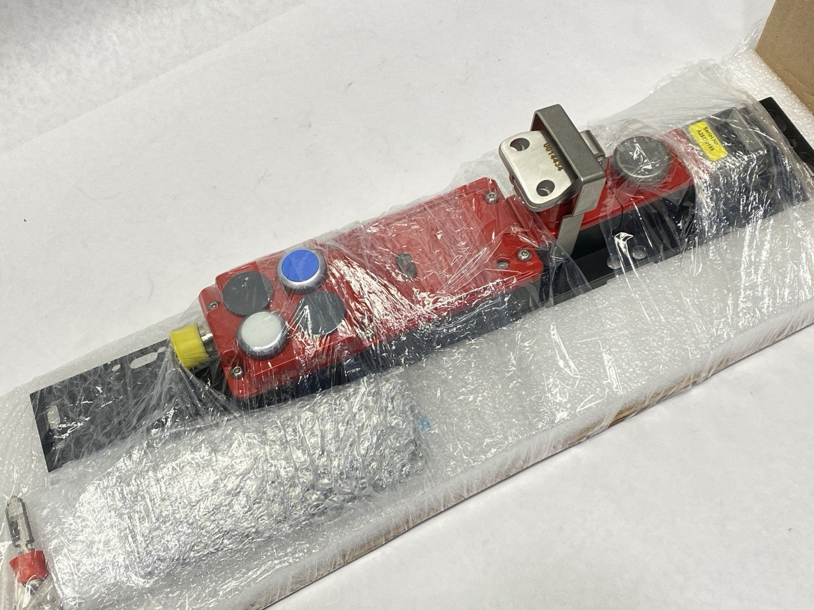 HL1S6GFEKL8LL461L0B00WNT04242F200MPB1X001 | Fortress Interlocks amGard Pro Lock - New - Maverick Industrial Sales