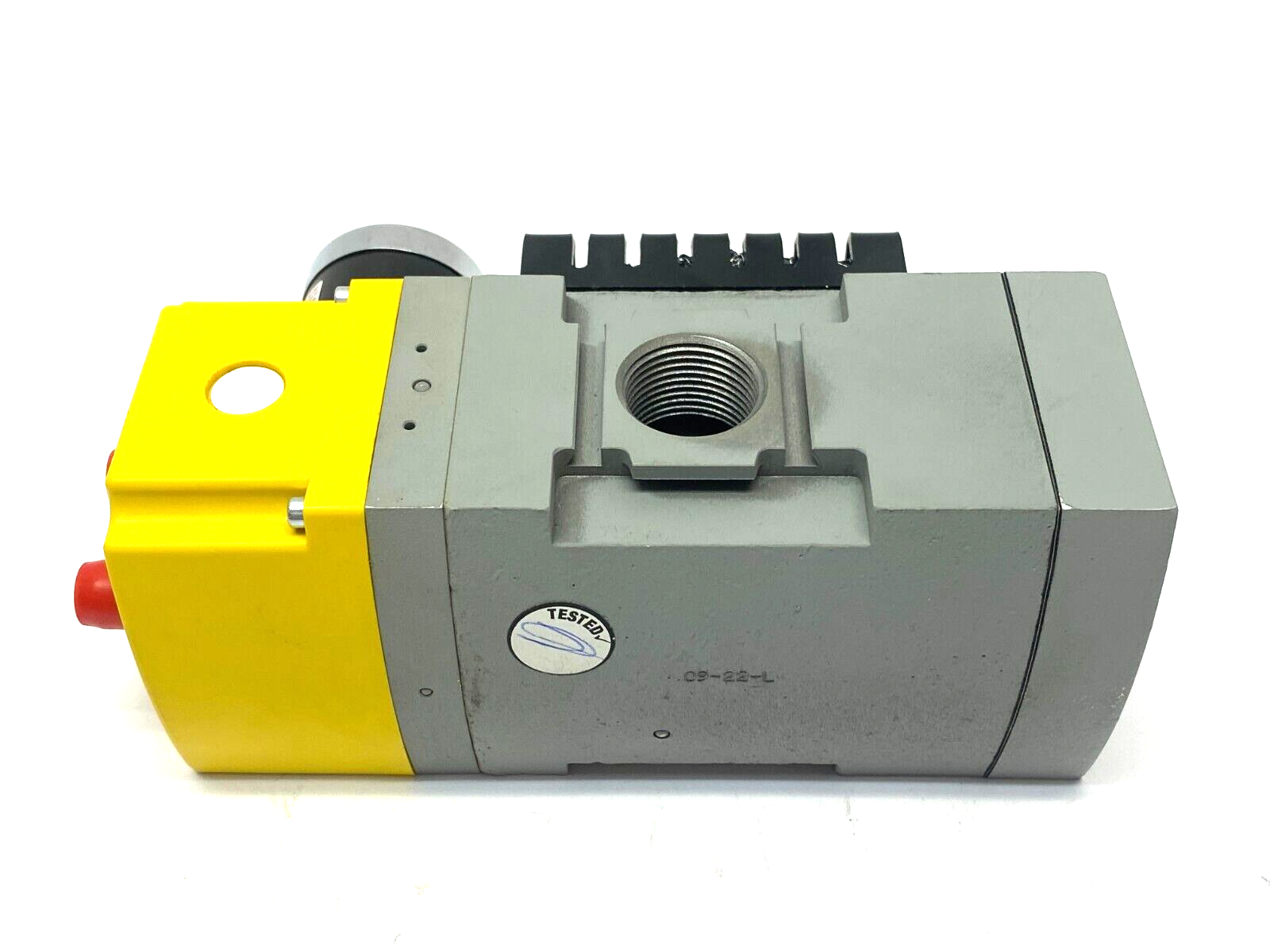 Parker P33DB96ABEG Pneumatic Safety Exhaust 24VDC 30-150psi 1.2W per Coil - Maverick Industrial Sales
