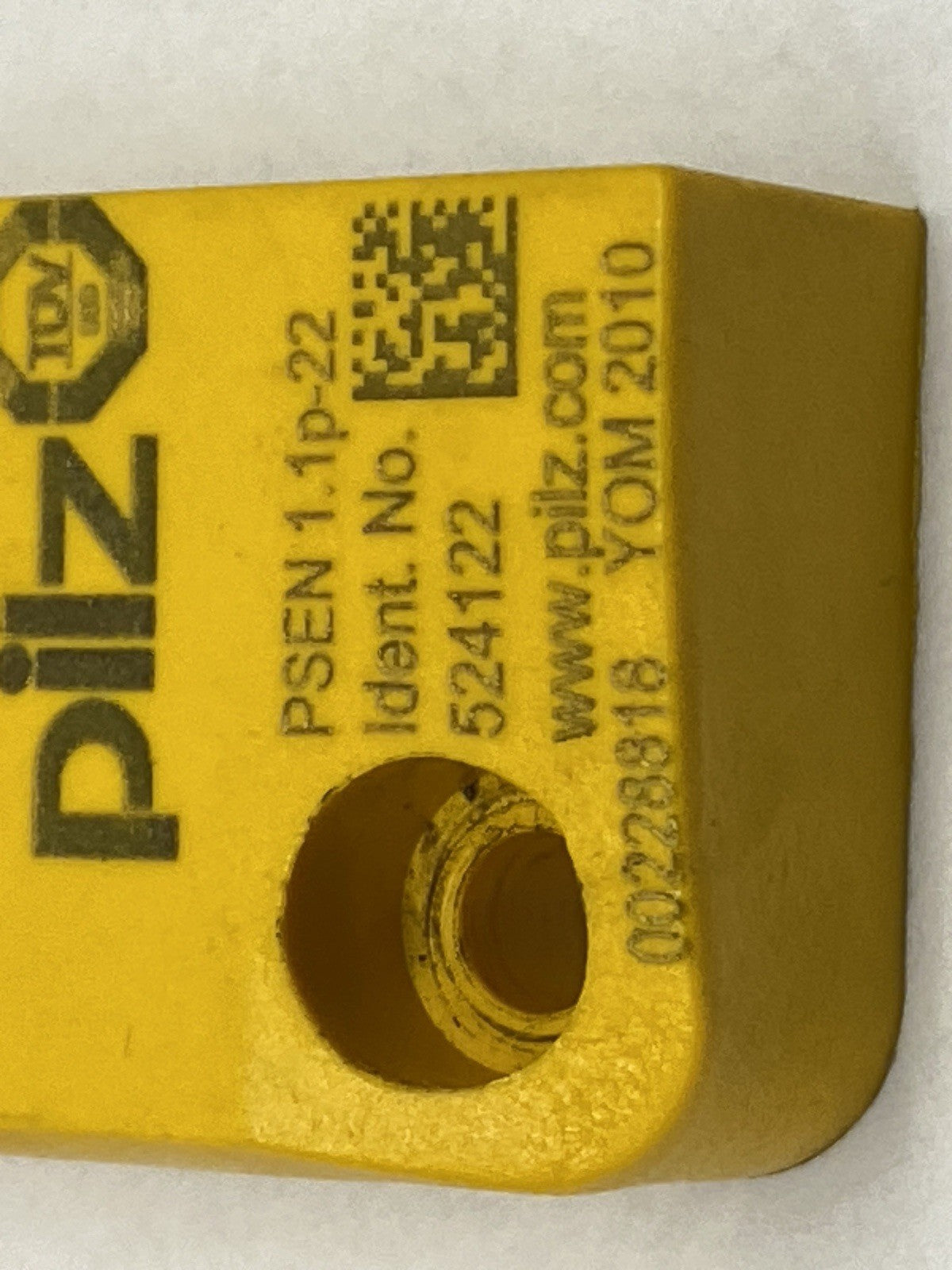 PSEN 1.1p-22 | Pilz Magnetic Safety Switch 524122 - Used - Maverick Industrial Sales
