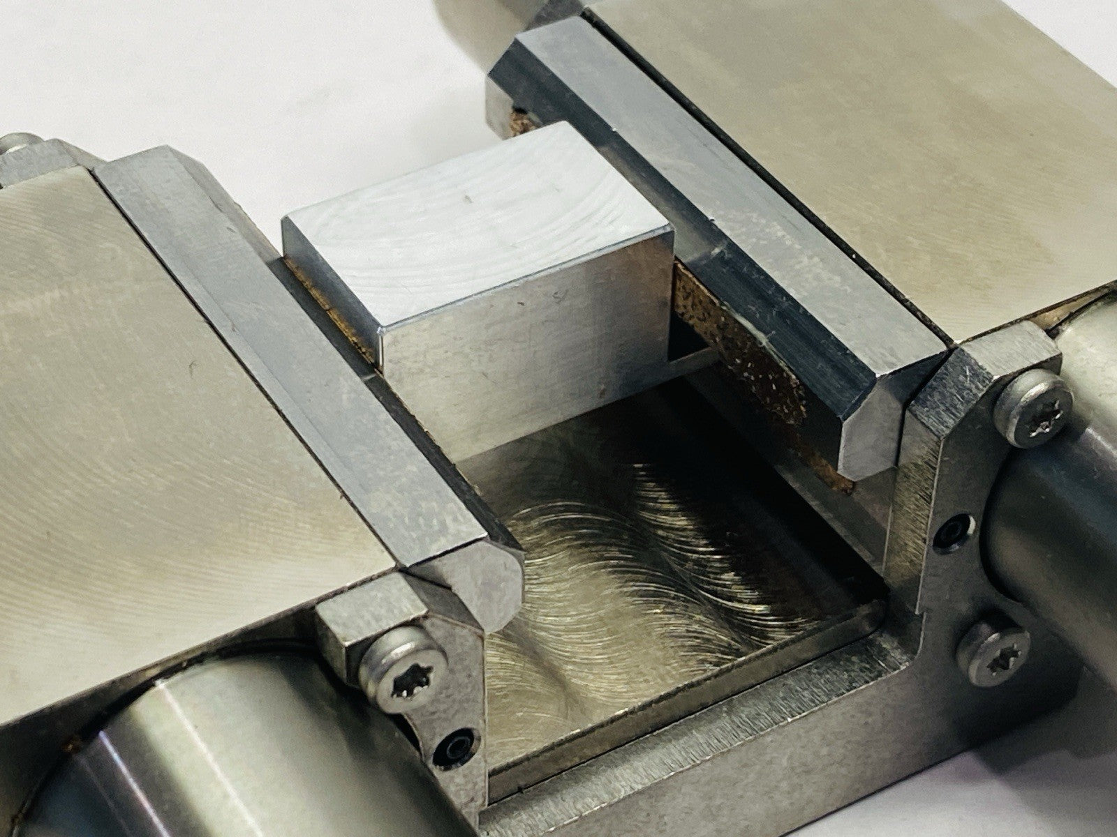 Zimmer MBPS3512ES1-A Pneumatic Clamping And Braking Element - Maverick Industrial Sales